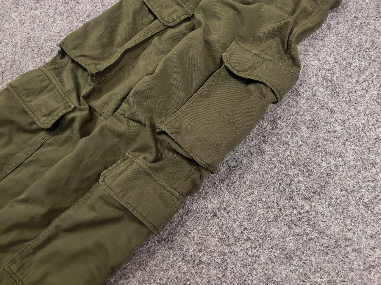 Japanese Brand Vintage Japanese Multi Pocket Cargo Baggy Pants Y2K Style Size US 29 - 5 Thumbnail