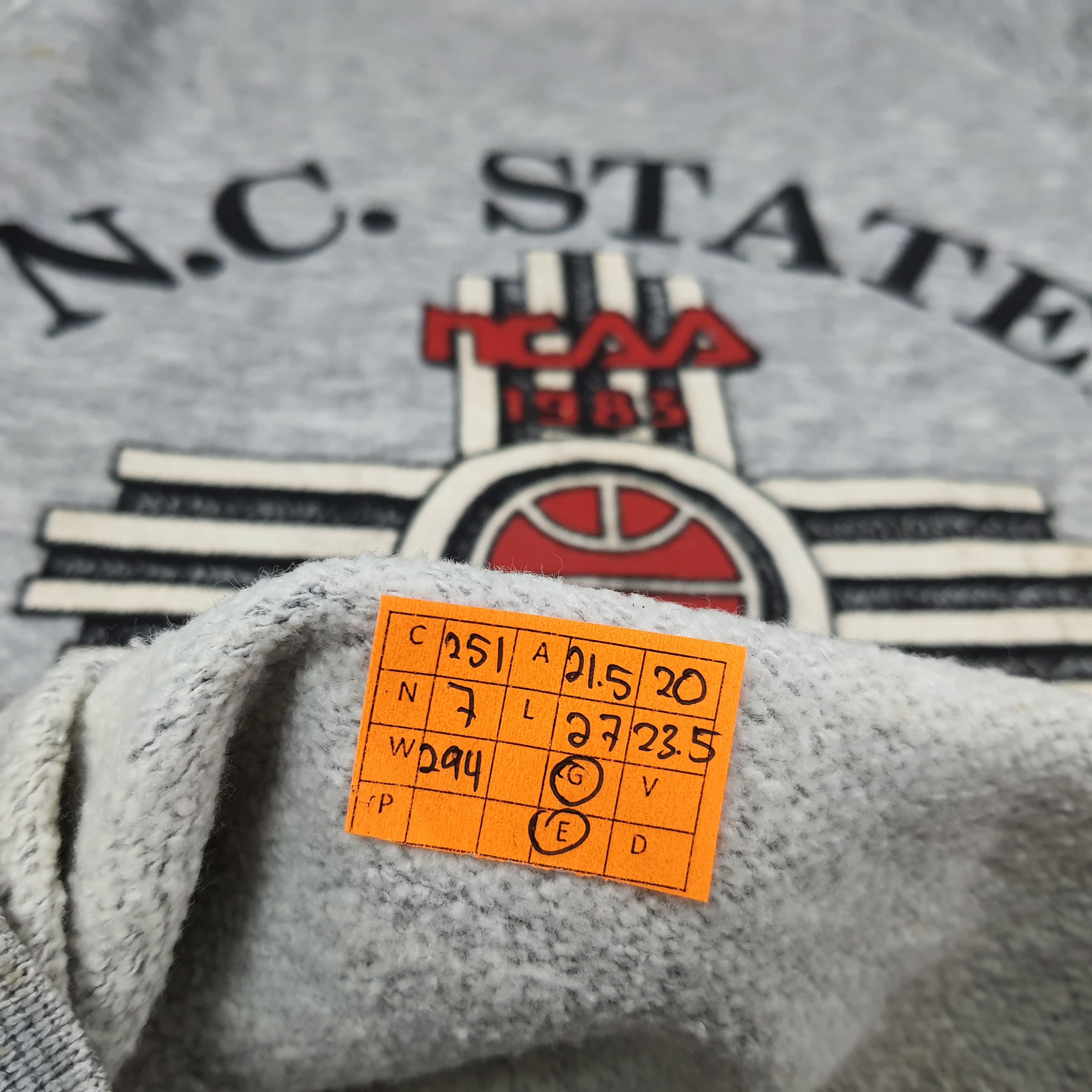 NBA Vintage NCAA Basketball Team Wolfpack Sweatshirt C251N7 Size US M / EU 48-50 / 2 - 7 Thumbnail