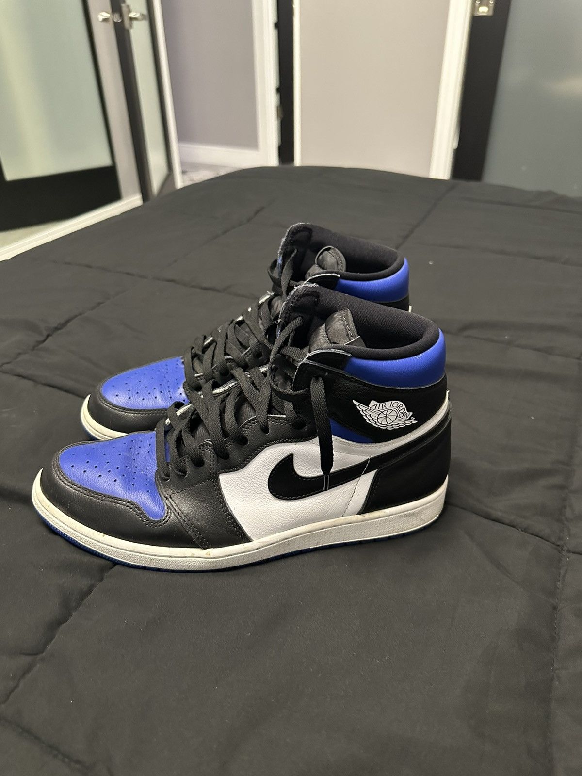 Jordan Brand Jordan 1 Retro High OG Royal Toe Size 12 Size US 12 / EU 45 - 2 Thumbnail