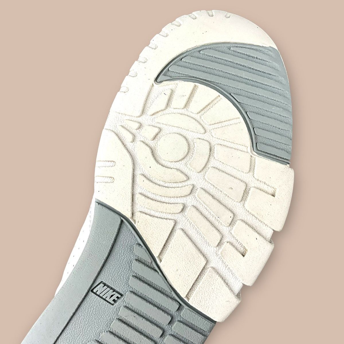 Nike Nike Air Cross Trainer Low Size US 7 / EU 40 - 16 Thumbnail