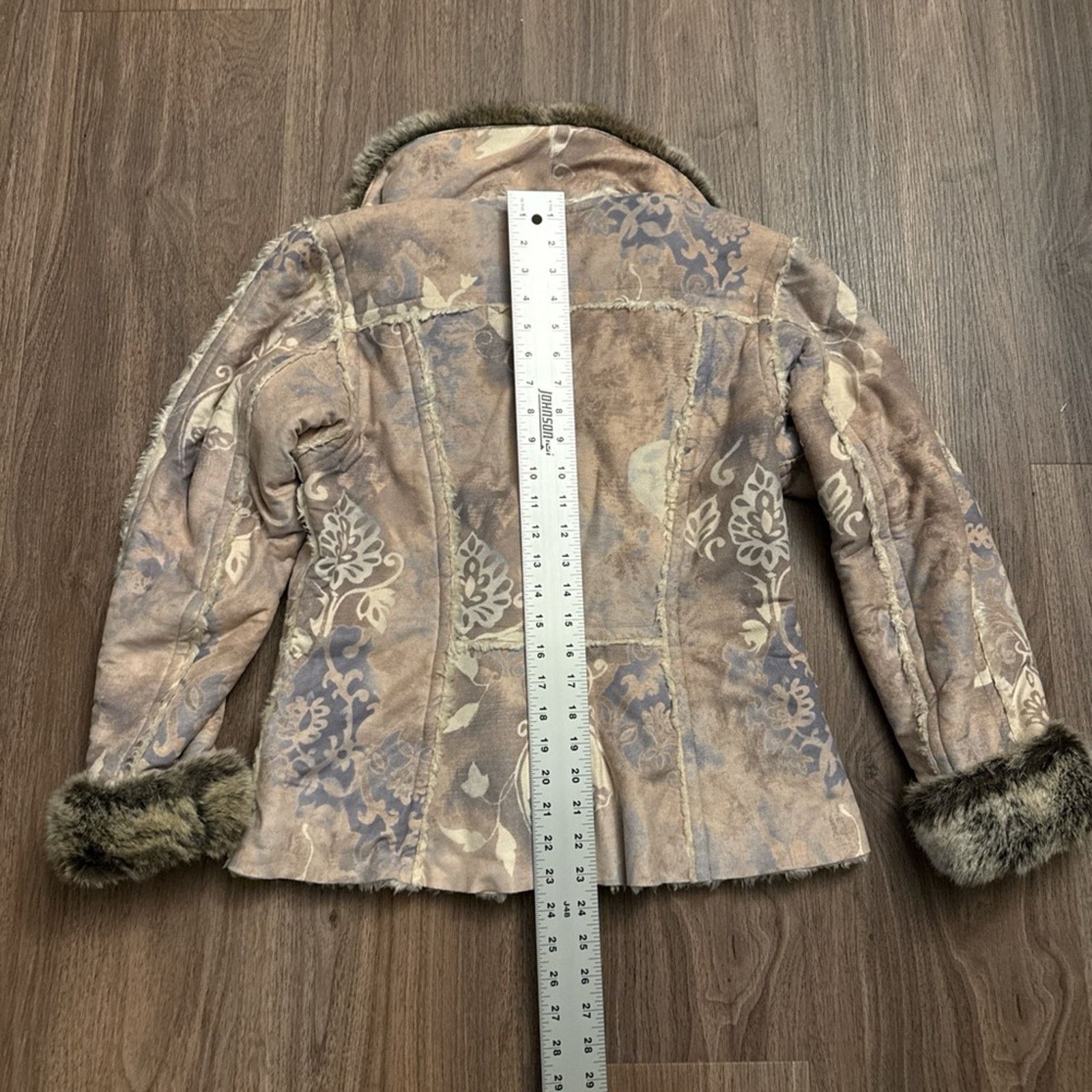 Vintage Women's 6 Skea Painted Faux Shearling Fur Jkt Coat USA Made Size M / US 6-8 / IT 42-44 - 6 Thumbnail