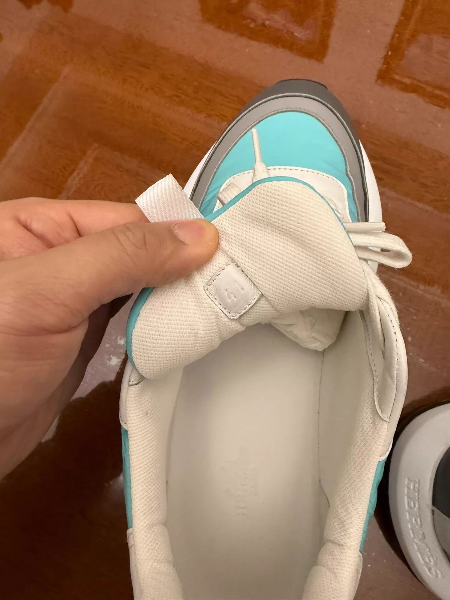 Hermes Hermes Men's Colorblock Leather-Fabric Sneaker 41 (Like New) Size US 8 / EU 41 - 6 Thumbnail