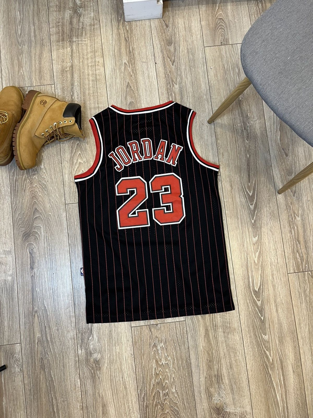 Nike ☄️NIKE JORDAN VINTAGE CHICAGO BULLS BASKETBALL JERSEY 23 Size US M / EU 48-50 / 2 - 2 Thumbnail