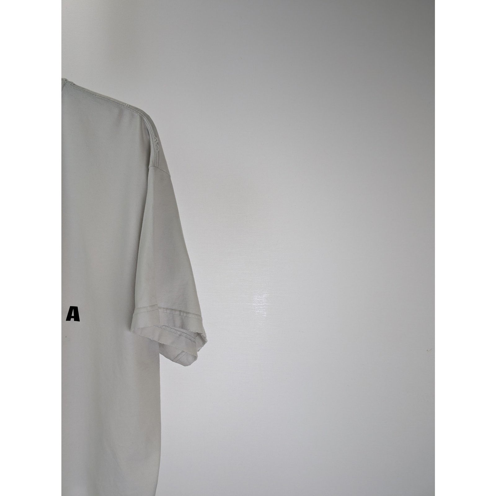 Balenciaga o1rshd1 Short Sleeve Cropped T-Shirt in White Size US L / EU 52-54 / 3 - 2 Thumbnail