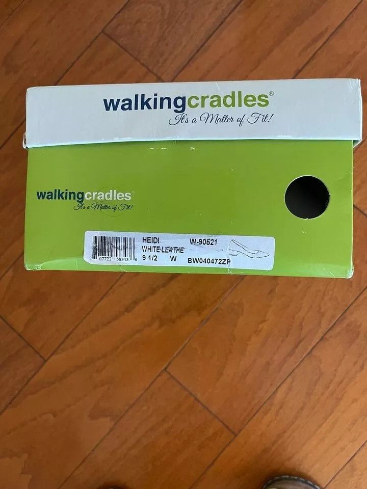 Other Walking Cradles Heidi White Leather pump Size 9.5 Wide Size US 9.5 / IT 39.5 - 10 Thumbnail