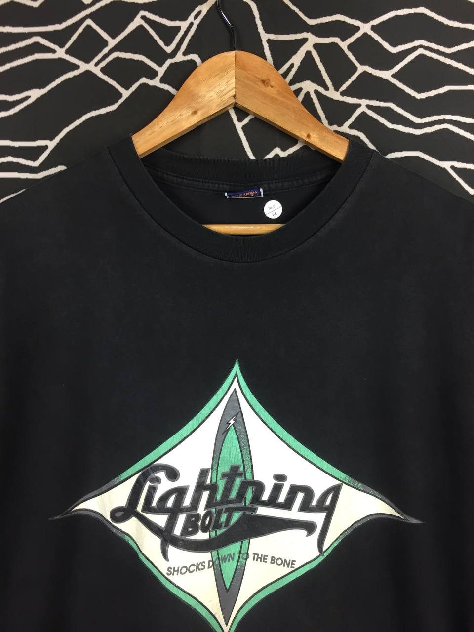 Vintage Vtg Lighting Bolt Shocks Down To the Bone Surf Skate Tee Size US M / EU 48-50 / 2 - 3 Thumbnail