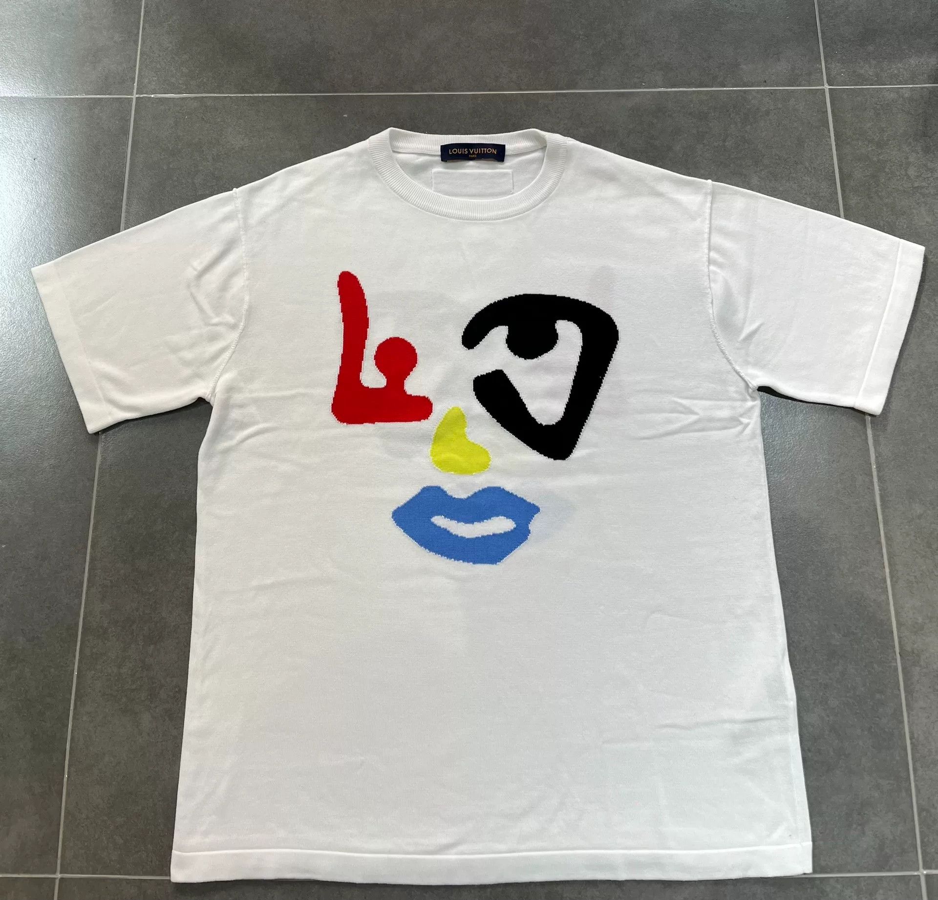 Louis Vuitton Louis Vuitton Printed Graphic T-Shirt xl Men Size US XL / EU 56 / 4 - 1 Thumbnail