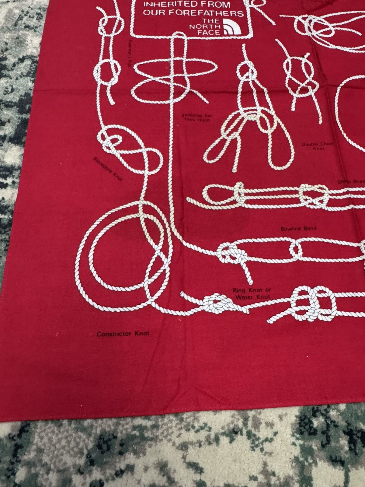 The North Face THE NORTH FACE KNOTS PRINTED HANDKERCHIEF SCARF Size ONE SIZE - 6 Thumbnail