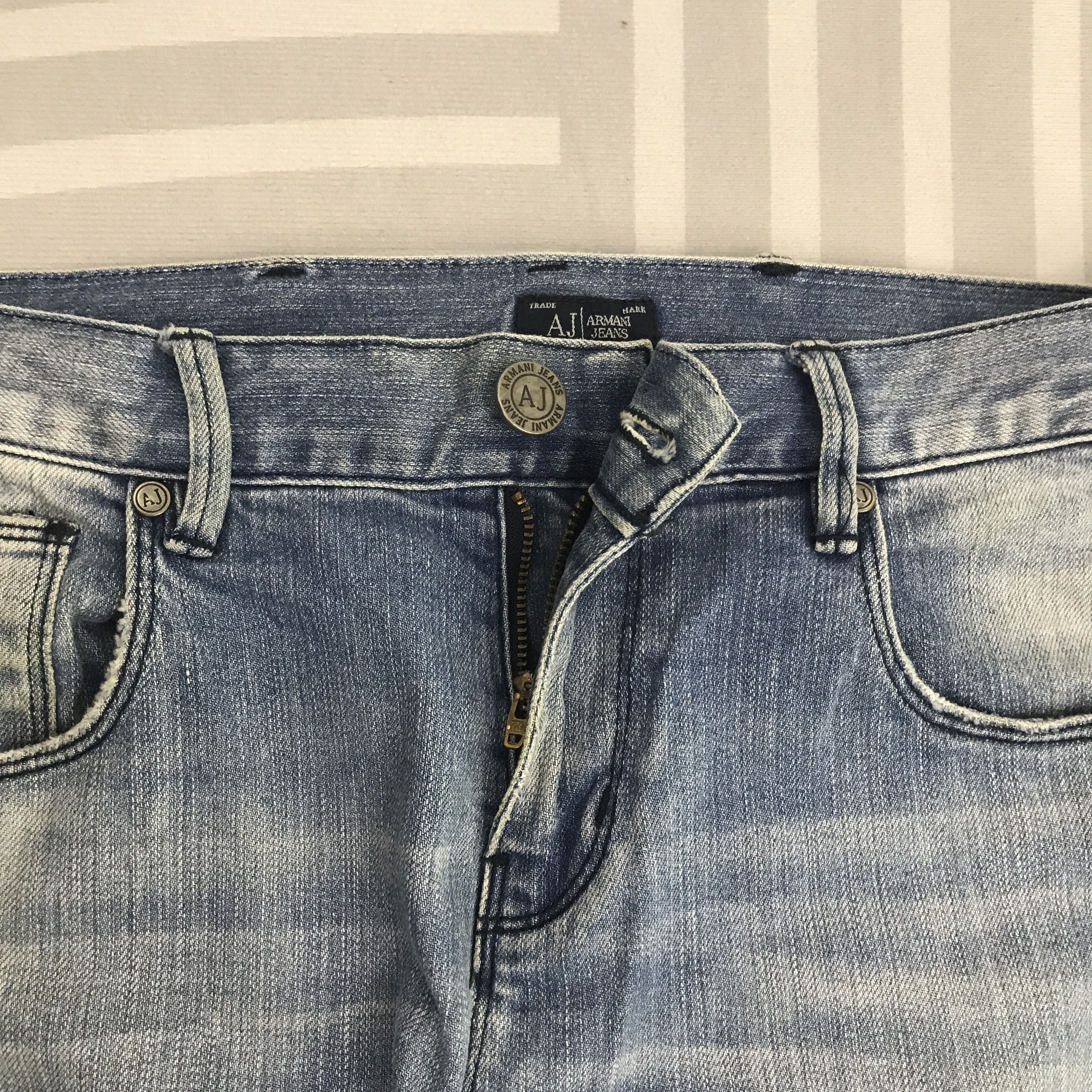 Armani × Vintage Vintage Armani Jeans Distressed Denim Size US 28 / EU 44 - 8 Thumbnail