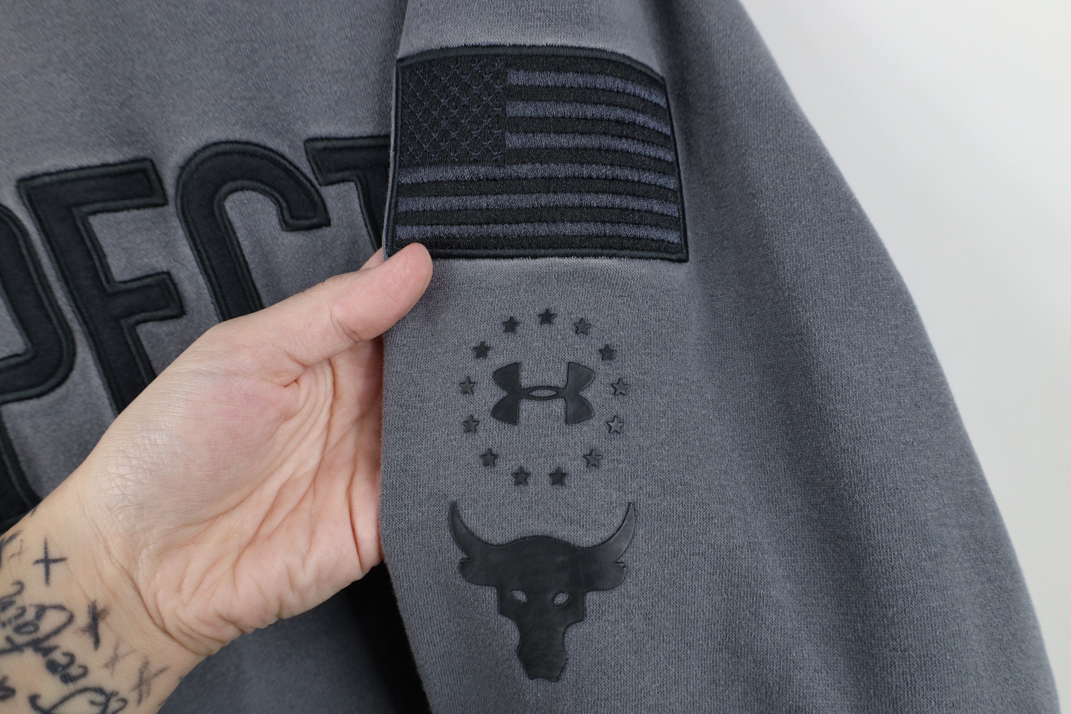 Under Armour Under Armour x Project Rock Spell Out Respect Hoodie Gray Size US M / EU 48-50 / 2 - 4 Thumbnail
