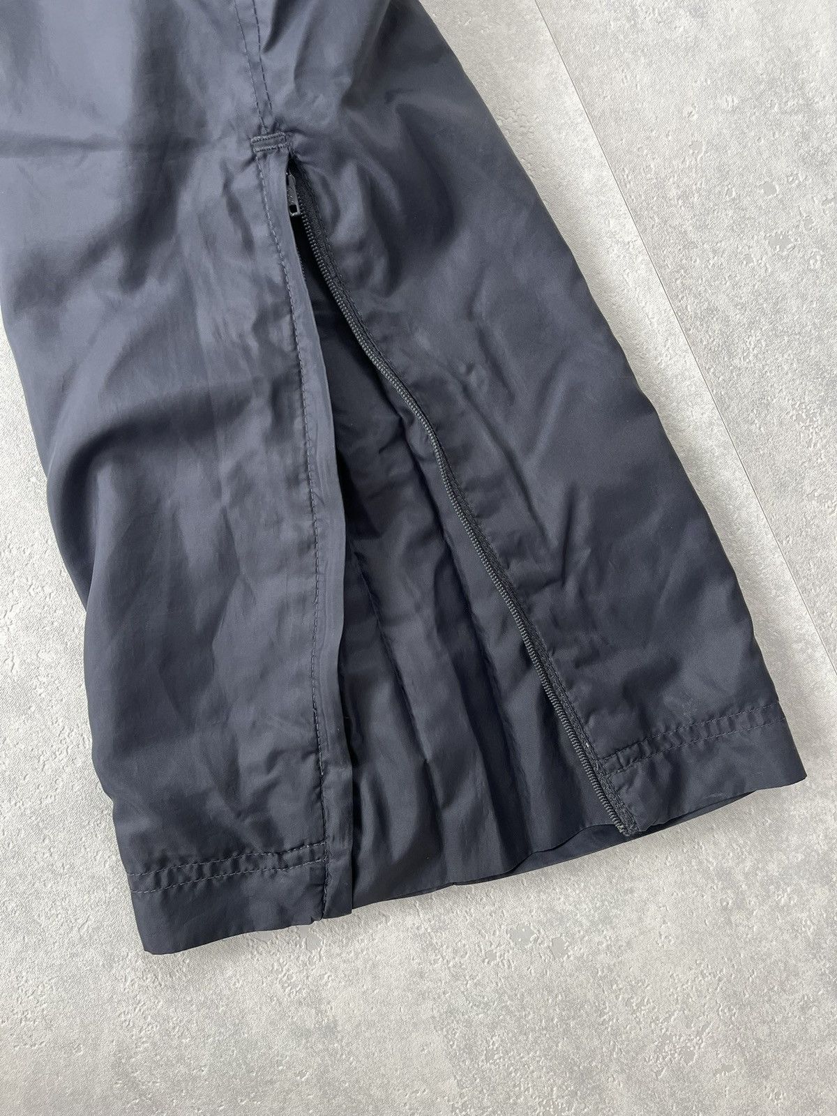 Nike × Vintage 90s Nike Swoosh Vintage Y2K Oversized Parachute Nylon Pants Size US 34 / EU 50 - 7 Thumbnail