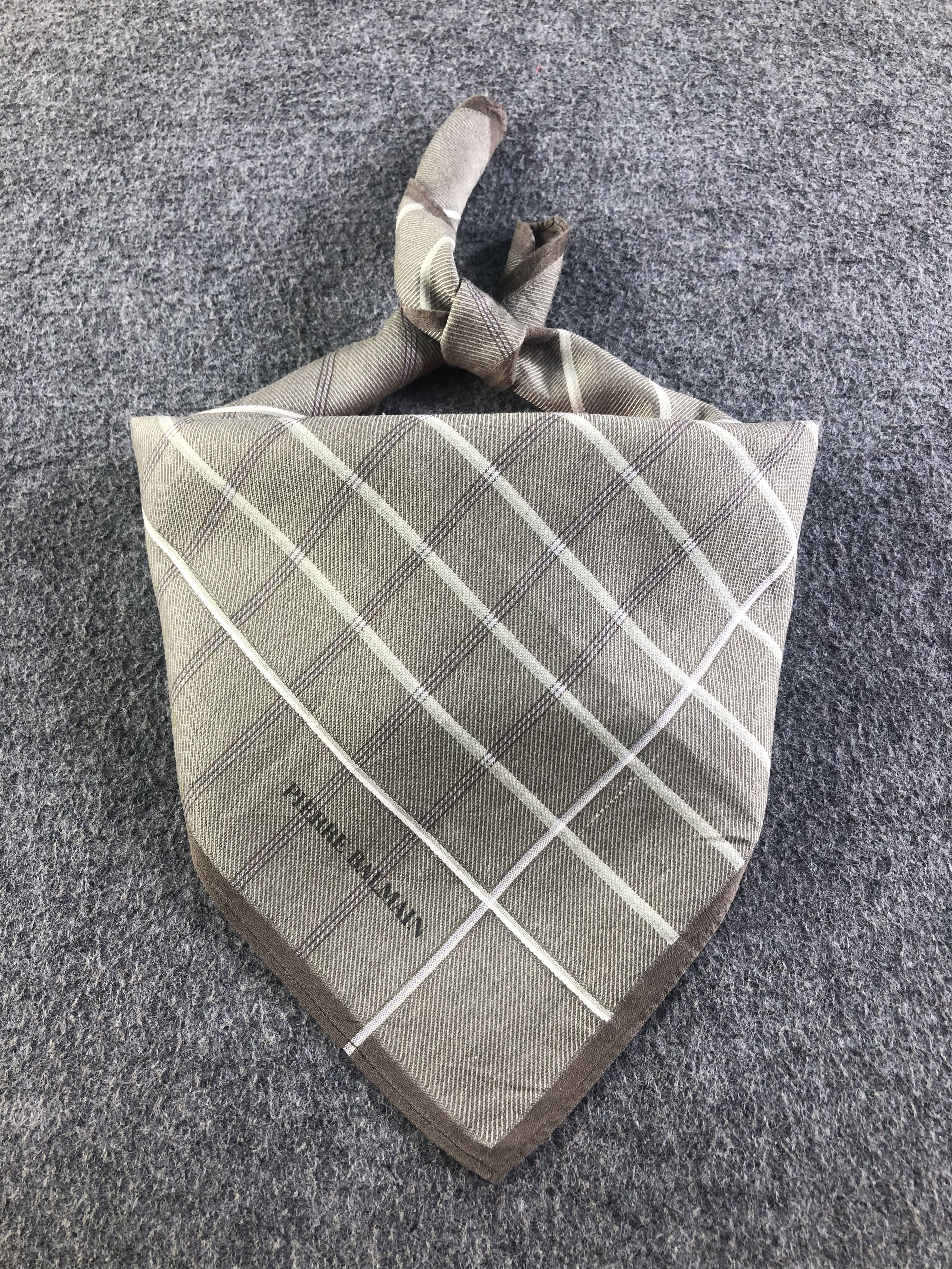 Pierre Balmain Pierre Balmain Handkerchief / Bandana / Neckerchief C478 Size ONE SIZE - 1 Thumbnail