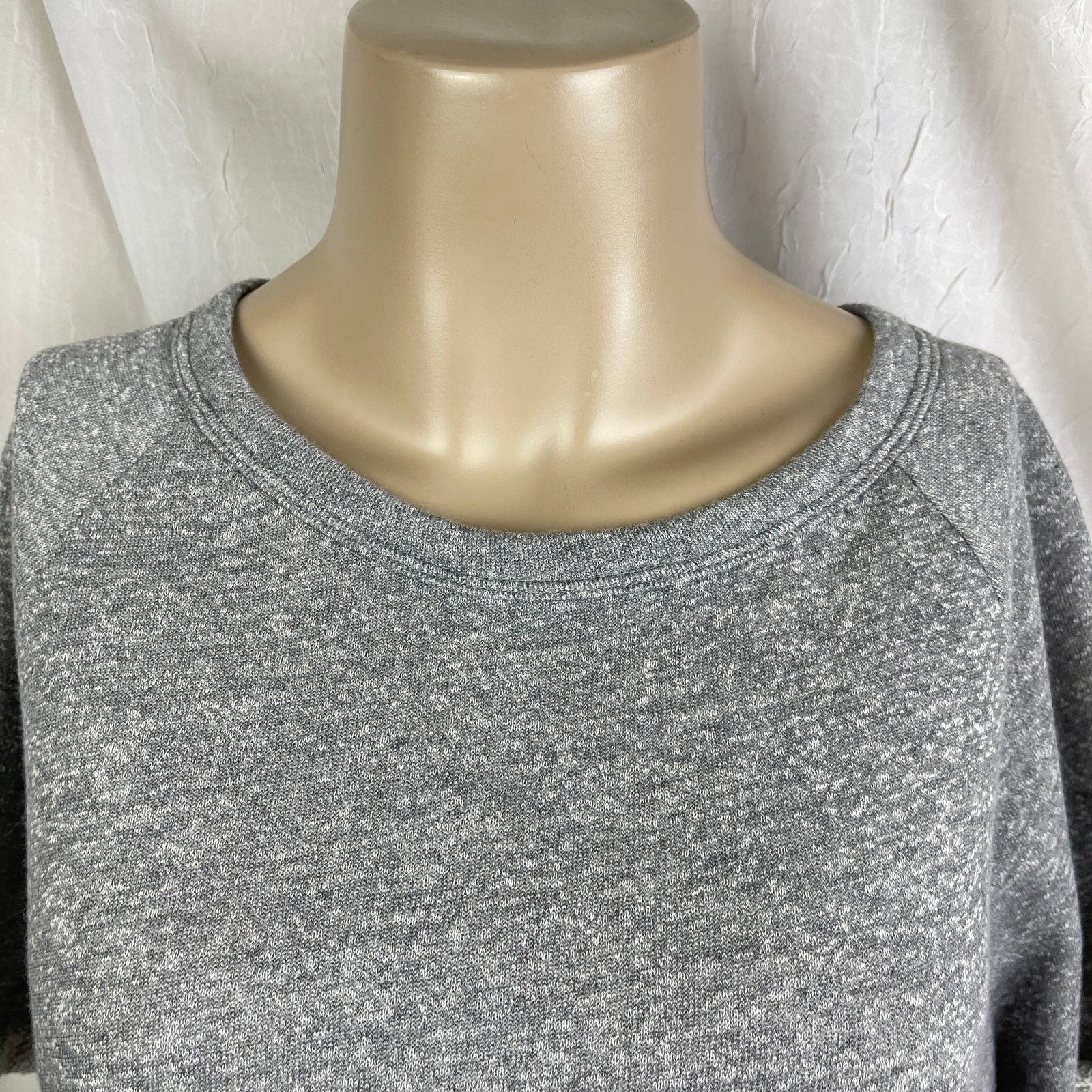 Forever 21 Forever 21 Grey Crop Sweatshirt White Mesh Athletic Top NWT Size L / US 10 / IT 46 - 2 Thumbnail