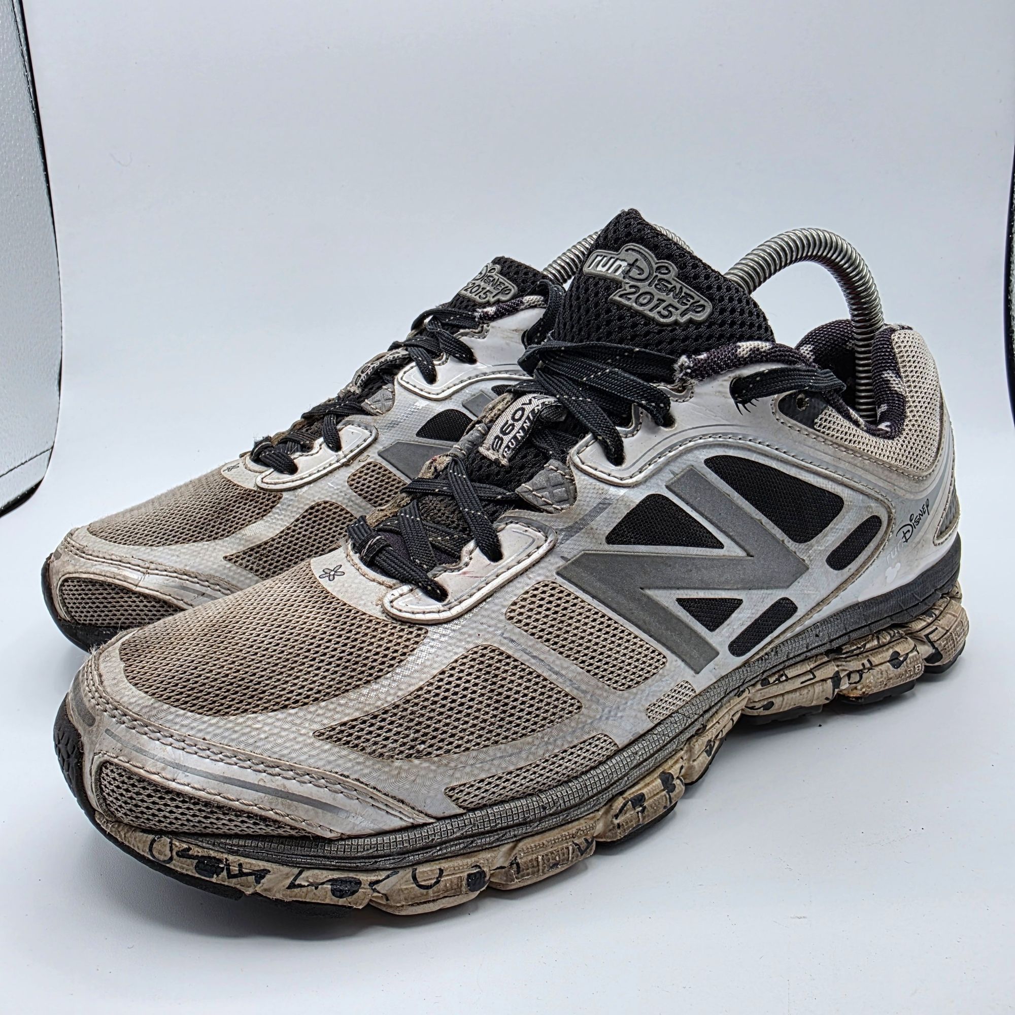 Disney × New Balance New Balance 860v5 Run Disney 2015 Minnie Mouse Womens Size 8 Size US 8.5 / IT 38.5 - 4 Thumbnail