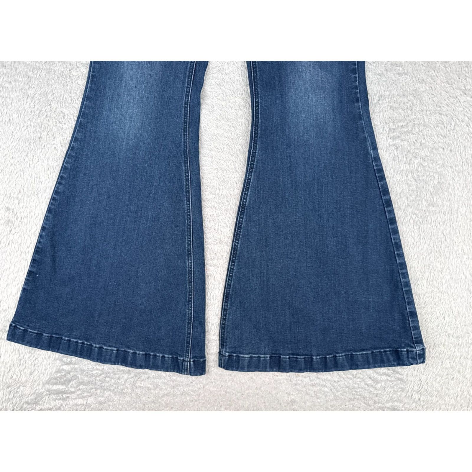 Vintage Jeans Women 30 Blue Denim Wide Flare Cotton Tri-Blend Mid RIse 30x31 Size 30" / US 8 / IT 44 - 2 Thumbnail