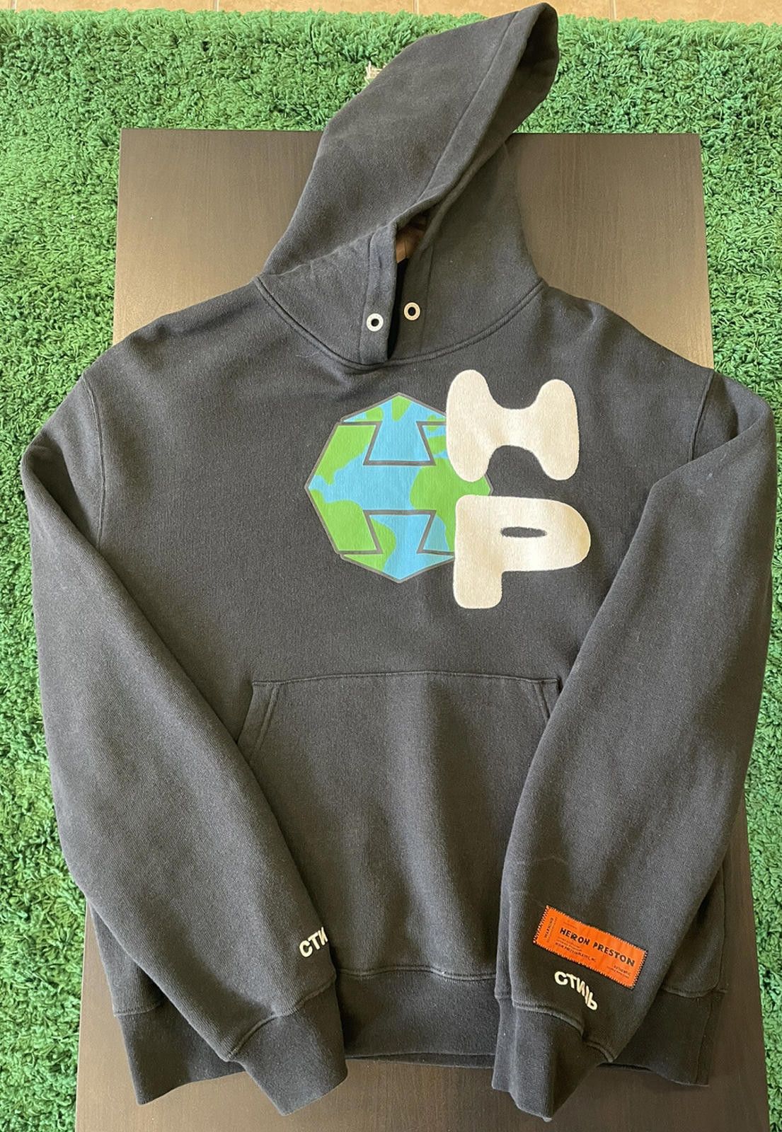 Heron Preston Black Spray Globe Hoodie Size S 🔥 Retail $500