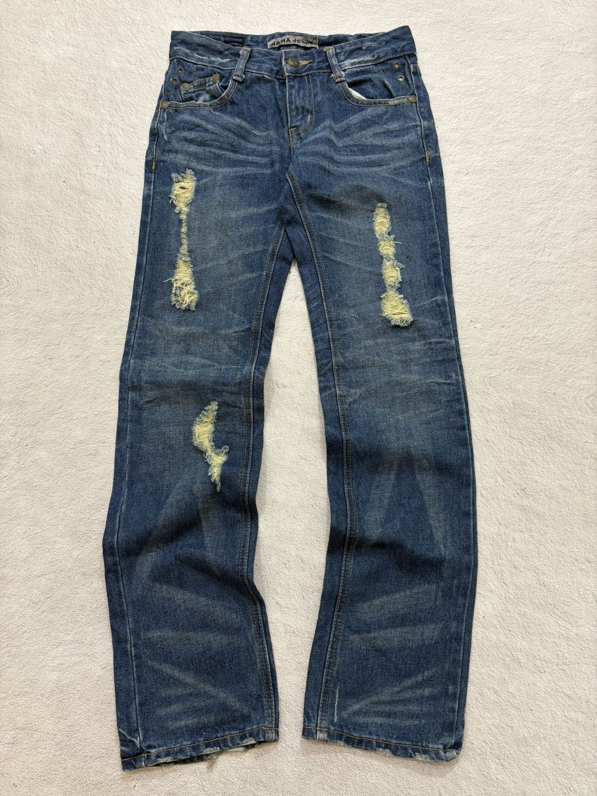 2000s Nana jeans bootcut distrashed denim y2k style