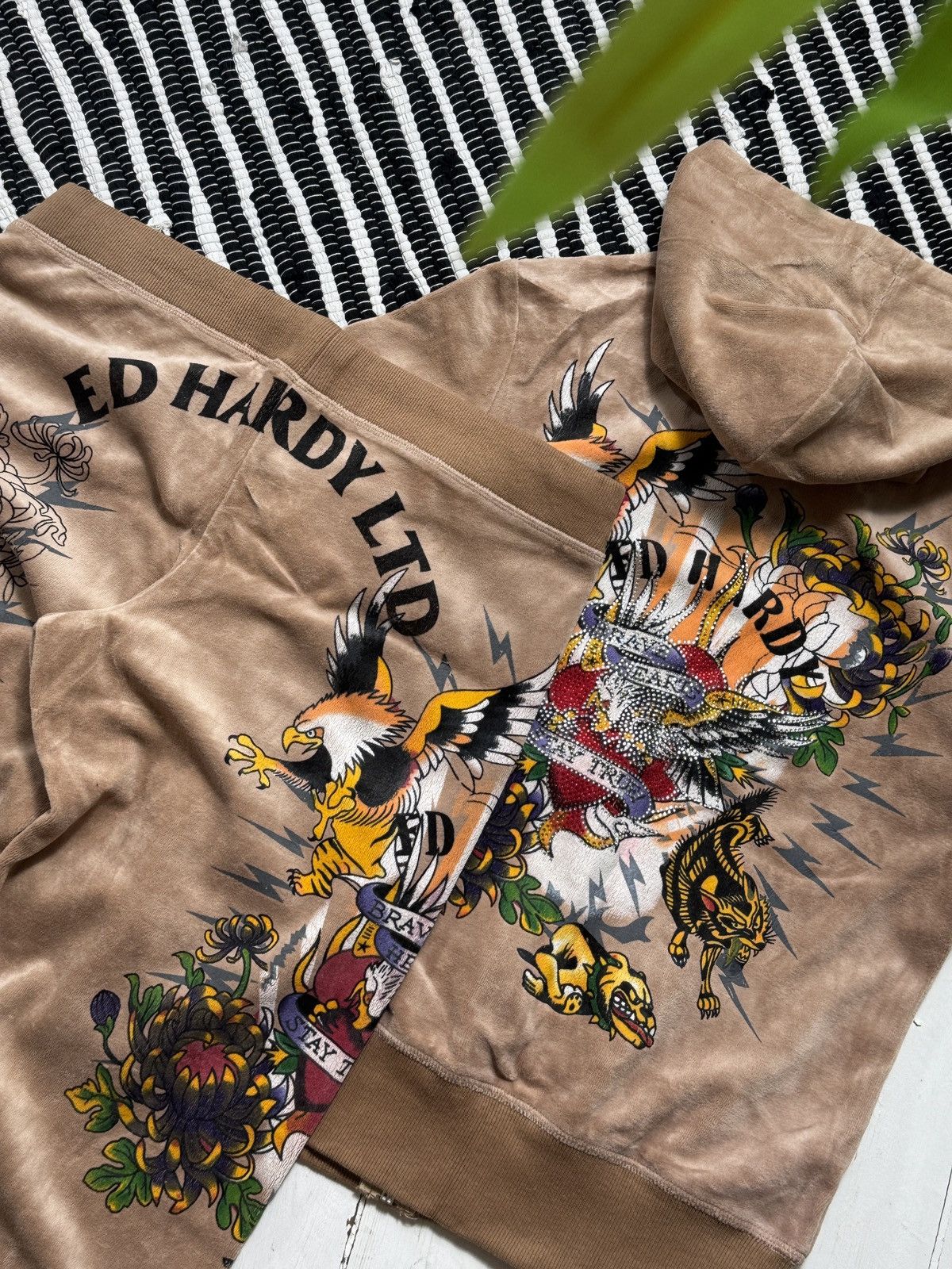 Ed Hardy VINTAGE ED HARDY VELOUR PRINTED 2000s TRACKSUIT SET Size M / US 6-8 / IT 42-44 - 2 Thumbnail