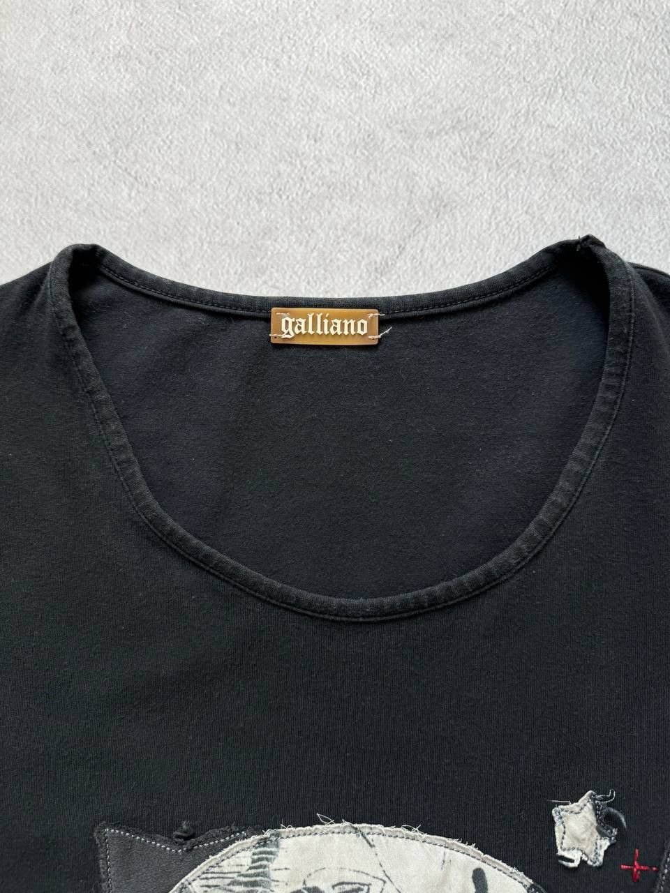 John Galliano Vintage John Galliano Pirate Skull Embroidered T-Shirt Y2k Size S / US 4 / IT 40 - 5 Thumbnail