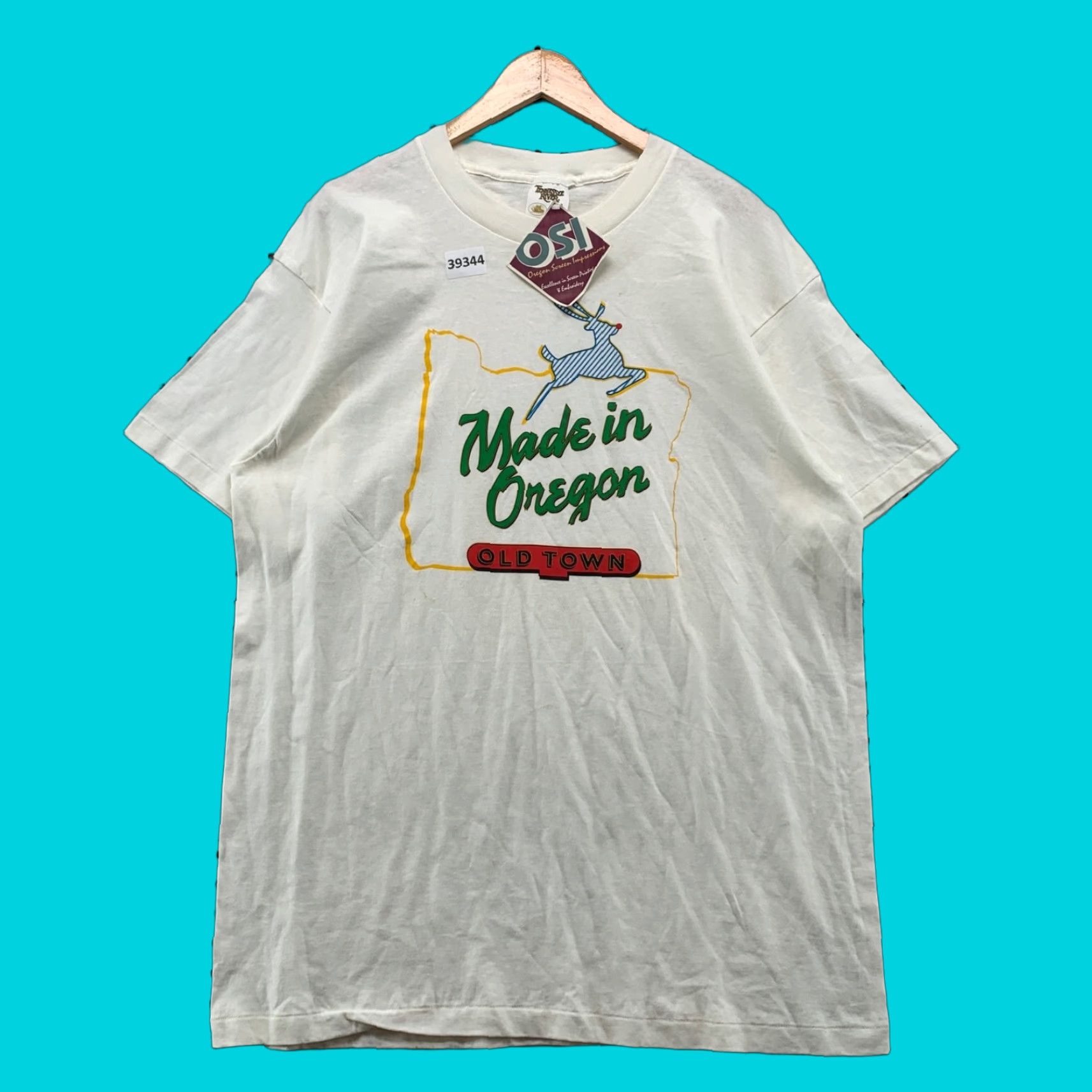 Vintage Vintage 90s Oregon Old Town T-Shirt Men XL White Graphic Print Made in USA Size US XL / EU 56 / 4 - 1 Thumbnail
