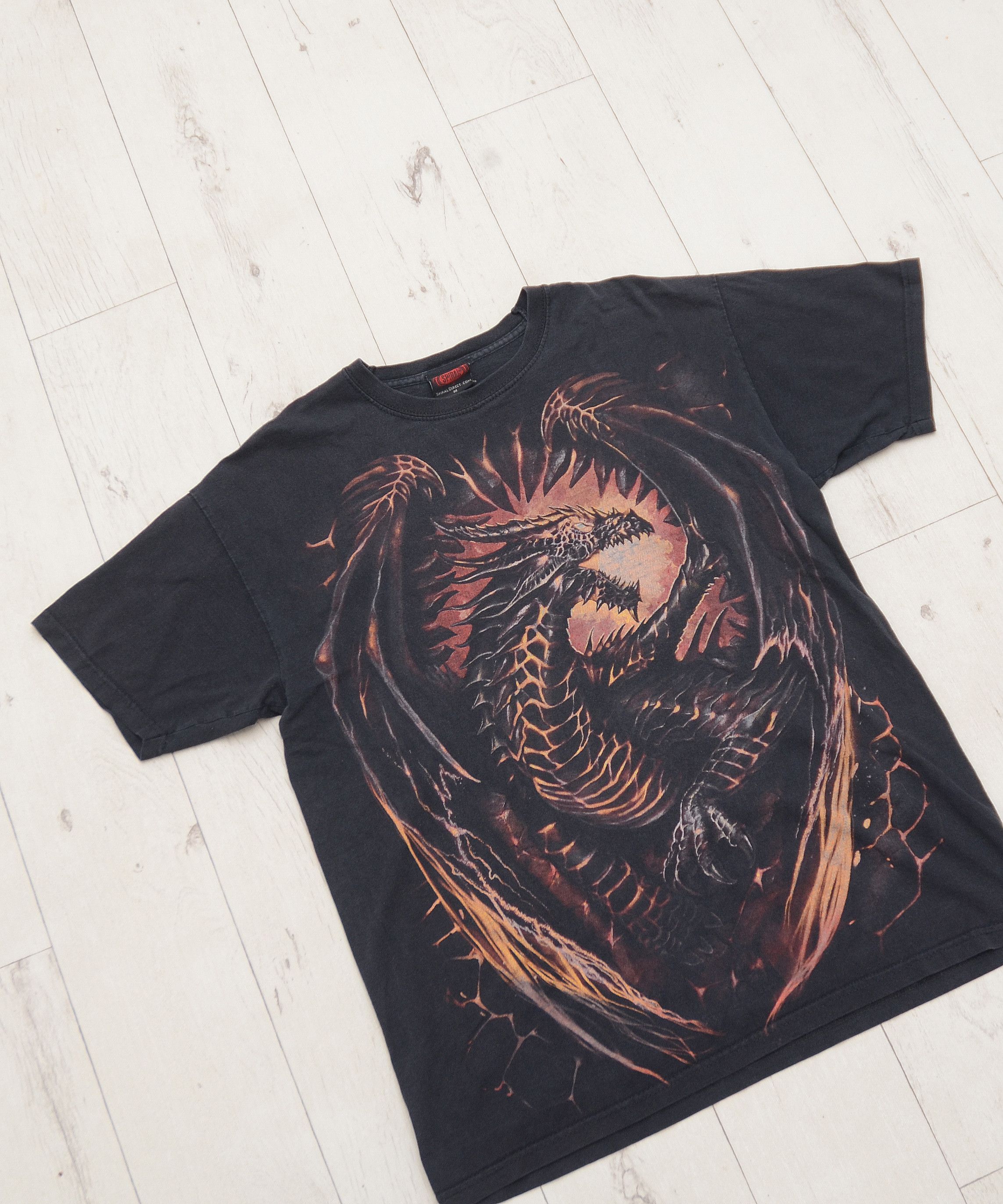 Vintage Vintage Graphic Design Crazy Dragon T-Shirt Spiral Direct Size US M / EU 48-50 / 2 - 3 Thumbnail