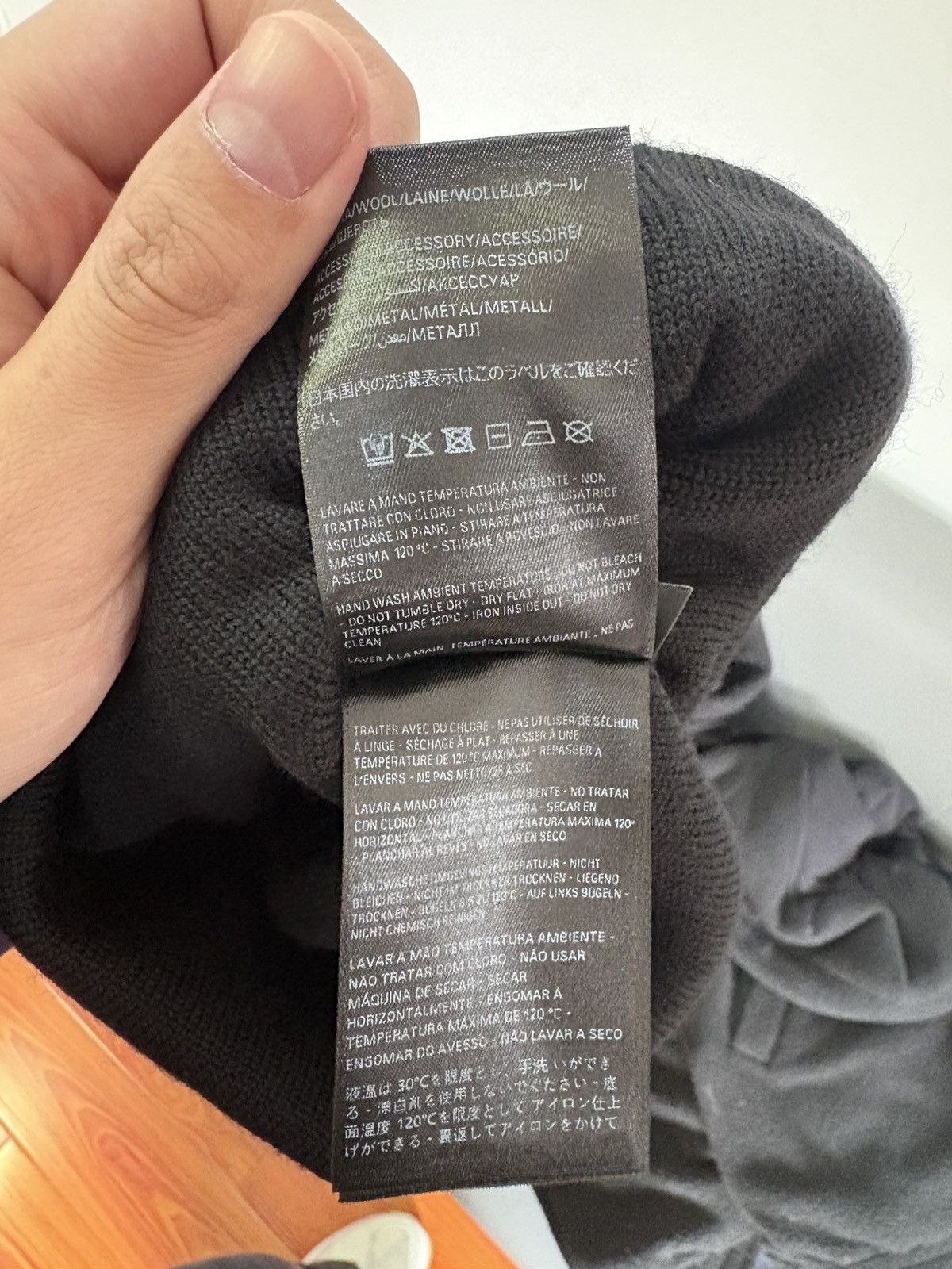 Balenciaga Metal Logo Beanie Size ONE SIZE - 4 Thumbnail