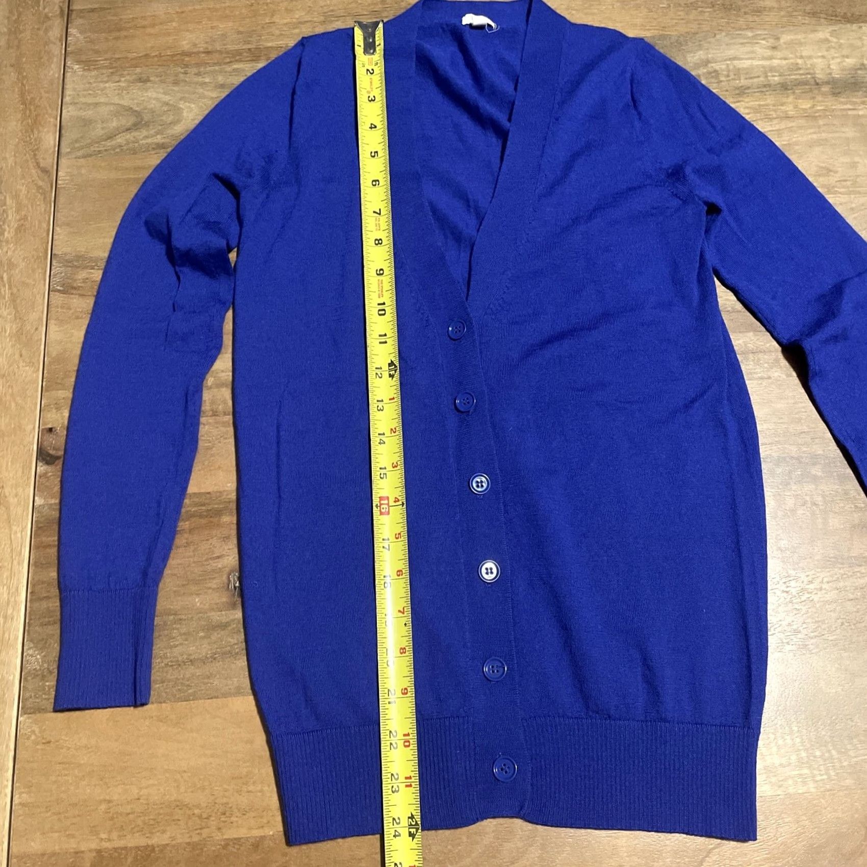 J.Crew J. Crew Cardigan Sweater Women's XXS 100% Merino Wool Blue Crew Neck Button Classic Winter Cardigan Women’s Size XXS Blue Size XXS / US 00 / IT 34 - 5 Thumbnail