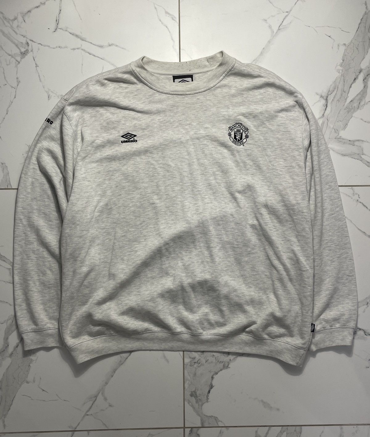 Umbro Vintage Umbro Manchester United Rare Sweatshirt Size US XXL / EU 58 / 5 - 1 Thumbnail
