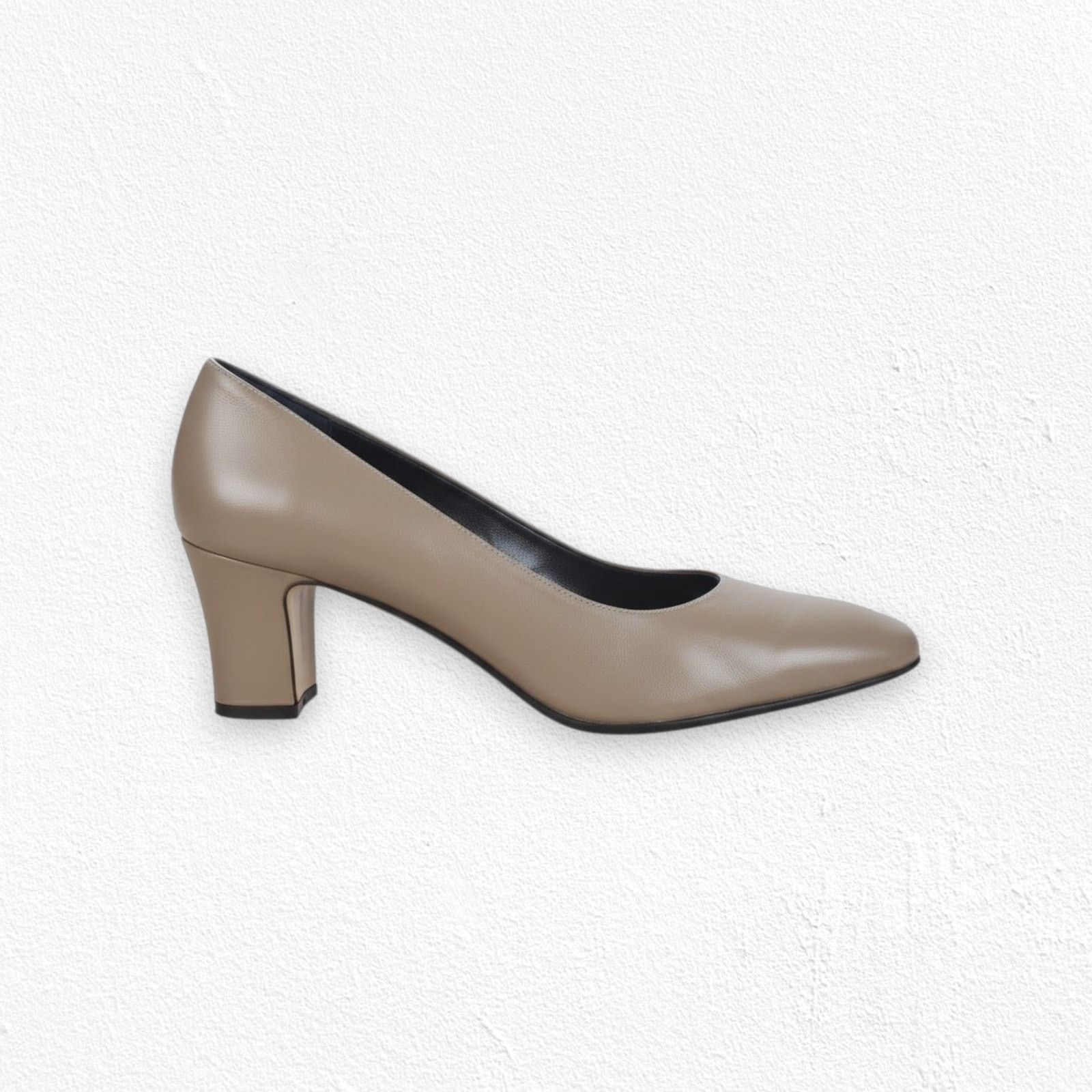 Vintage Vintage Sesto Meucci Taupe Square Toe Block Heel Size 9.5 Size US 9.5 / IT 39.5 - 1 Thumbnail