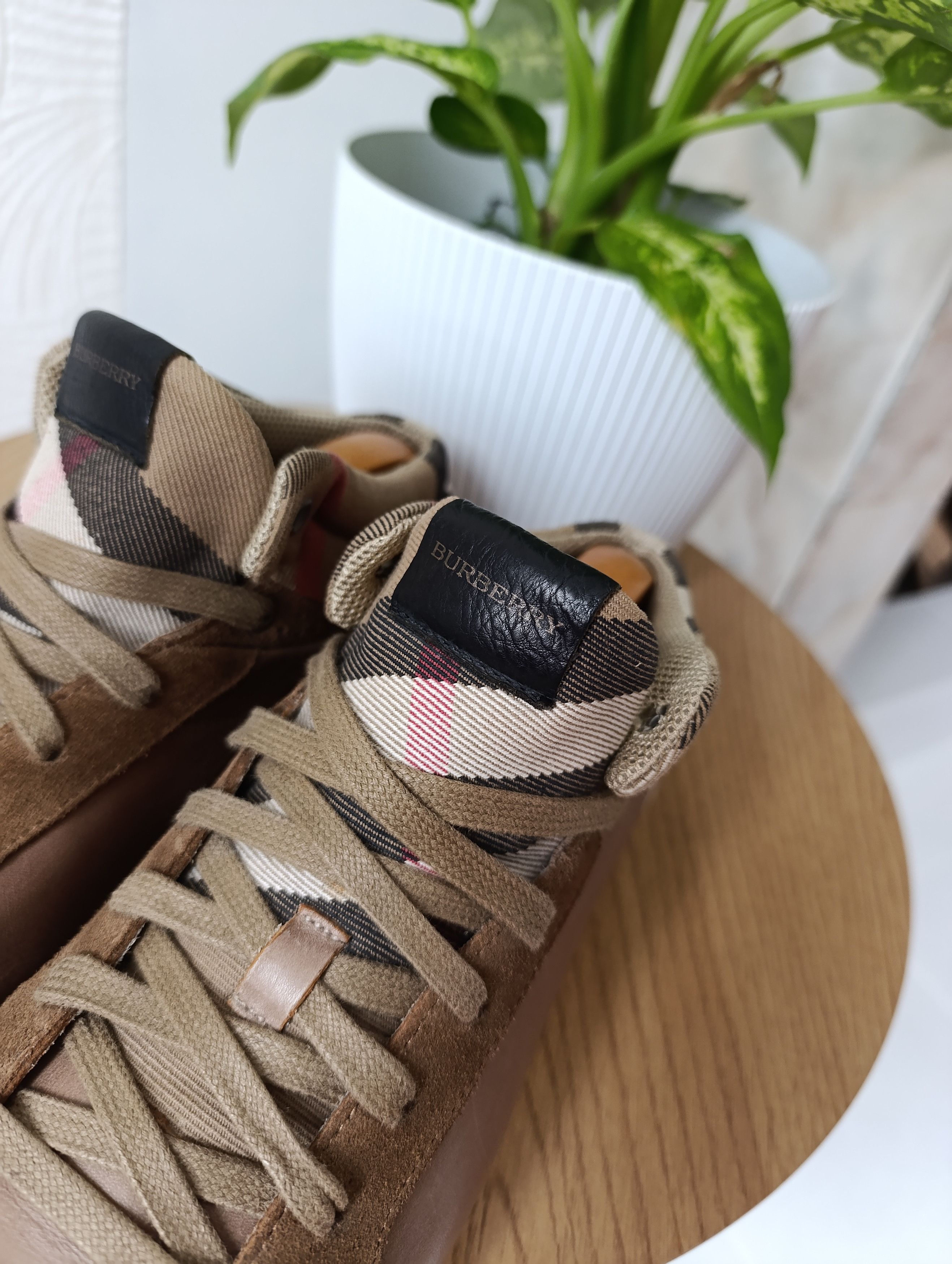 Burberry BURBERRY VINTAGE LEATHER HITOP SNEAKERS TRAINERS Size US 10 / IT 40 - 9 Thumbnail