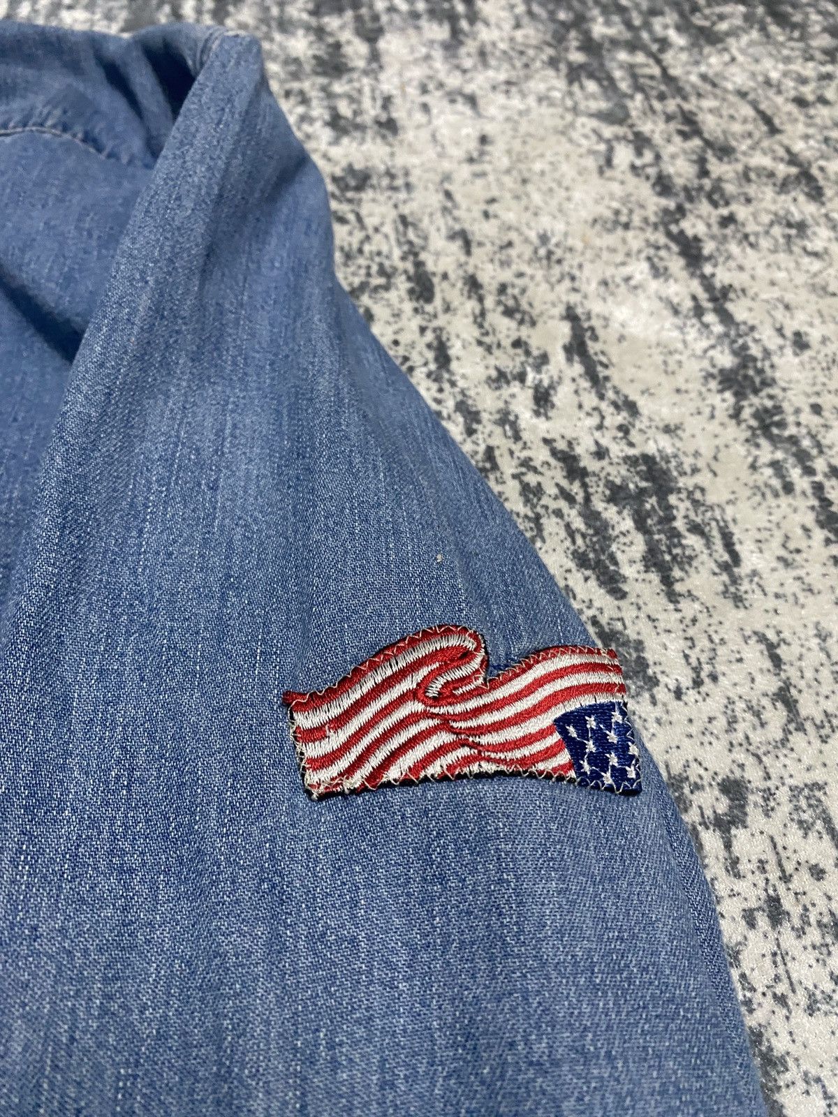 Levi's × Levi's Vintage Clothing × Vintage Levis vintage distreesed shirt with pearl pins 1997 Size US L / EU 52-54 / 3 - 6 Thumbnail
