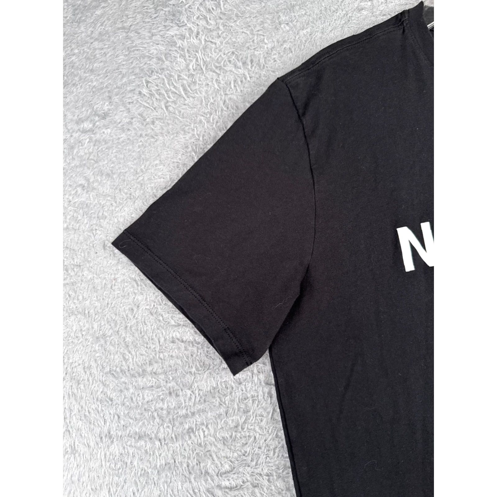 The North Face VINTAGE The North Face Shirt Men Large Black Short Sleeve Crew Neck Cotton Hike Camp All Seasons Logo Mens Size US L / EU 52-54 / 3 - 3 Thumbnail