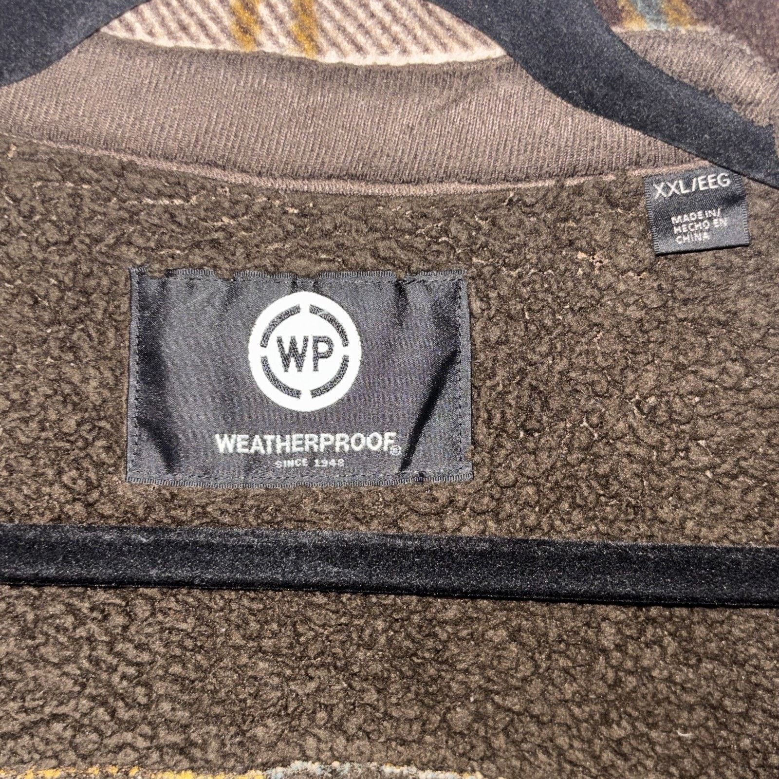 Weatherproof Weatherproof Men's Plaid Flannel Sherpa Lined Button-Up Size US XXL / EU 58 / 5 - 4 Thumbnail