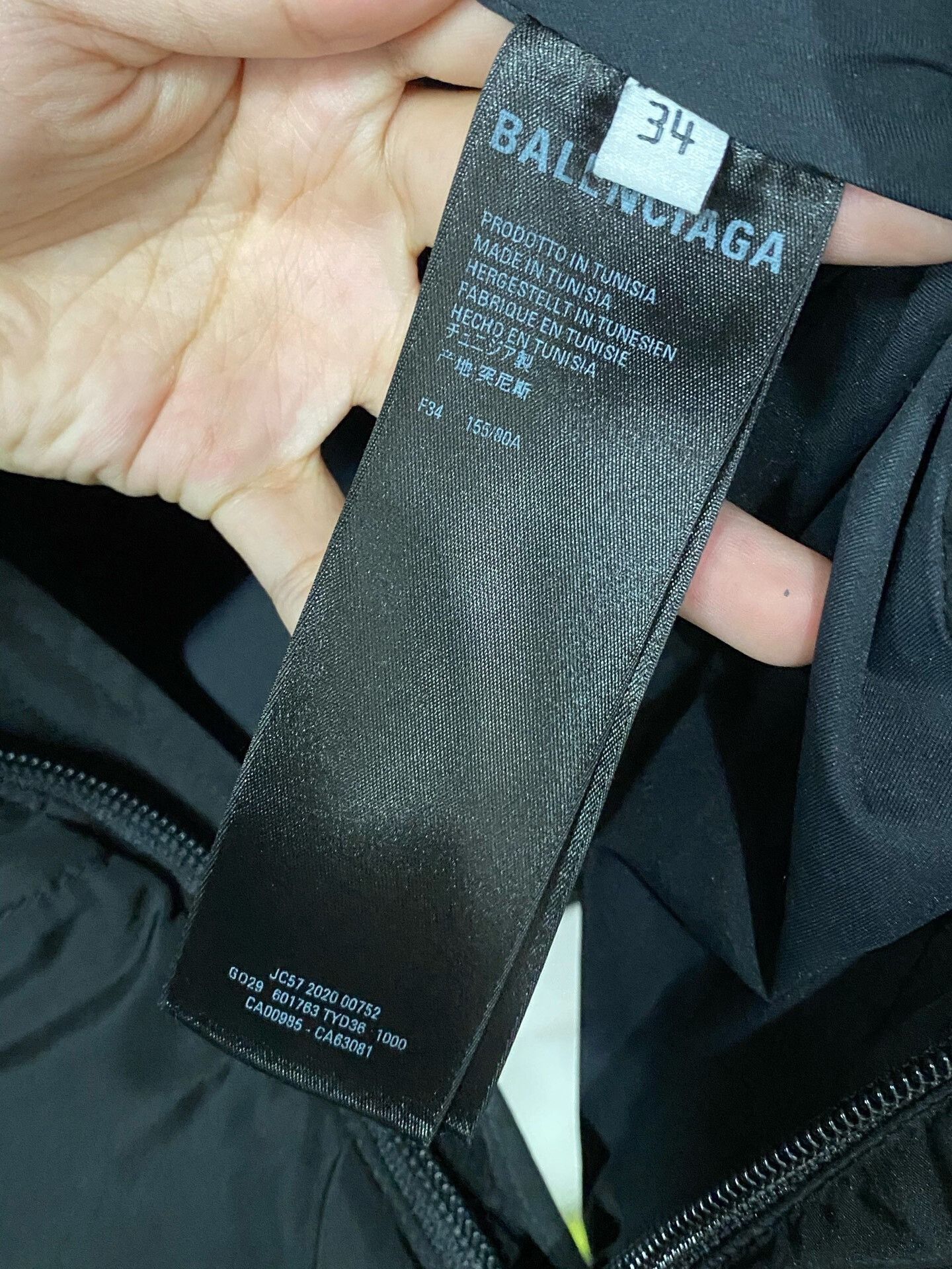 Balenciaga balenciaga black puffer jacket size 34 Size US XXS / EU 40 - 7 Thumbnail