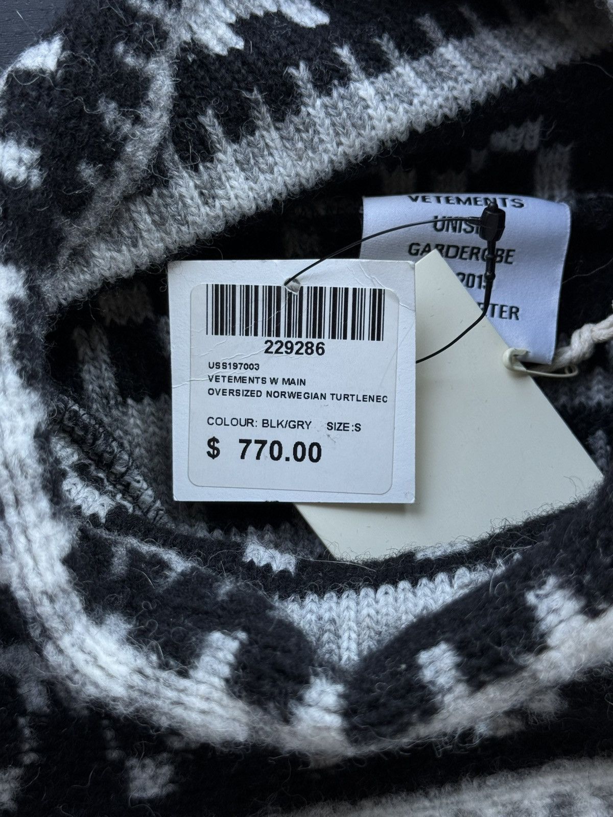Vetements Vetements 19ss Norwegian turtleneck black Size US S / EU 44-46 / 1 - 6 Thumbnail
