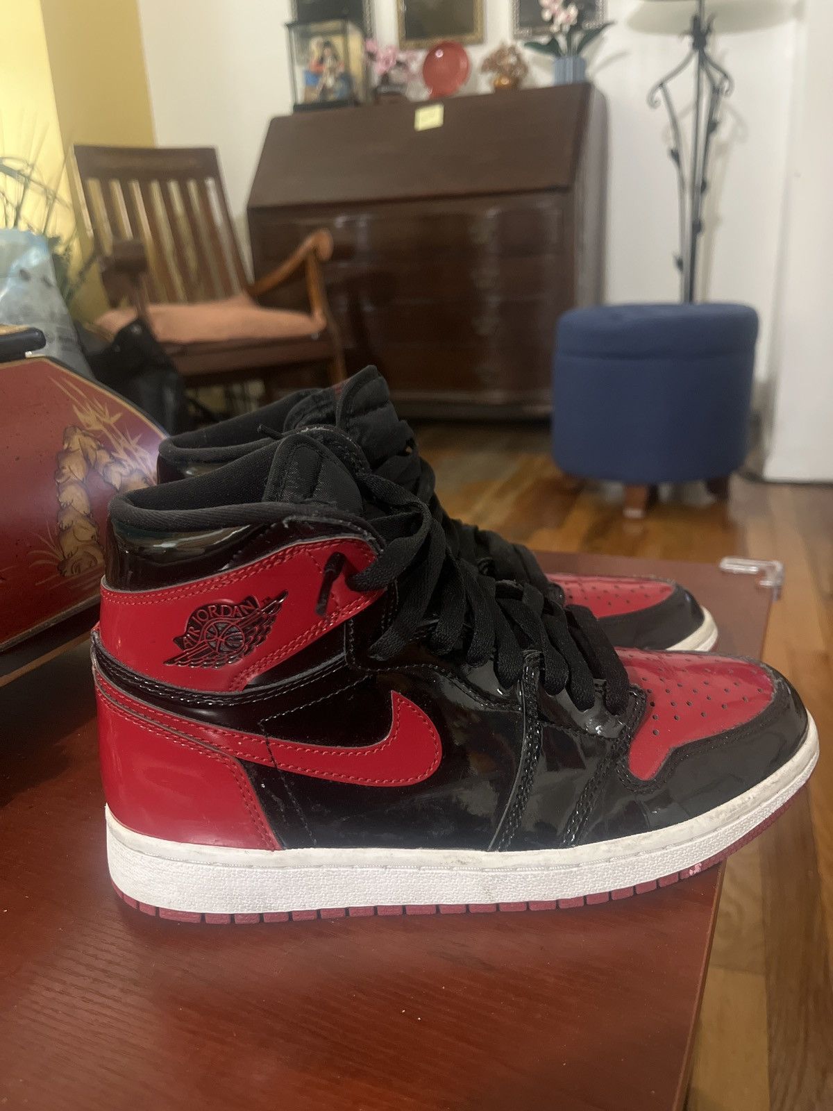 Jordan Brand Air Jordan 1 Retro High OG ‘Patent Bred’ Size US 7 / EU 40 - 4 Thumbnail