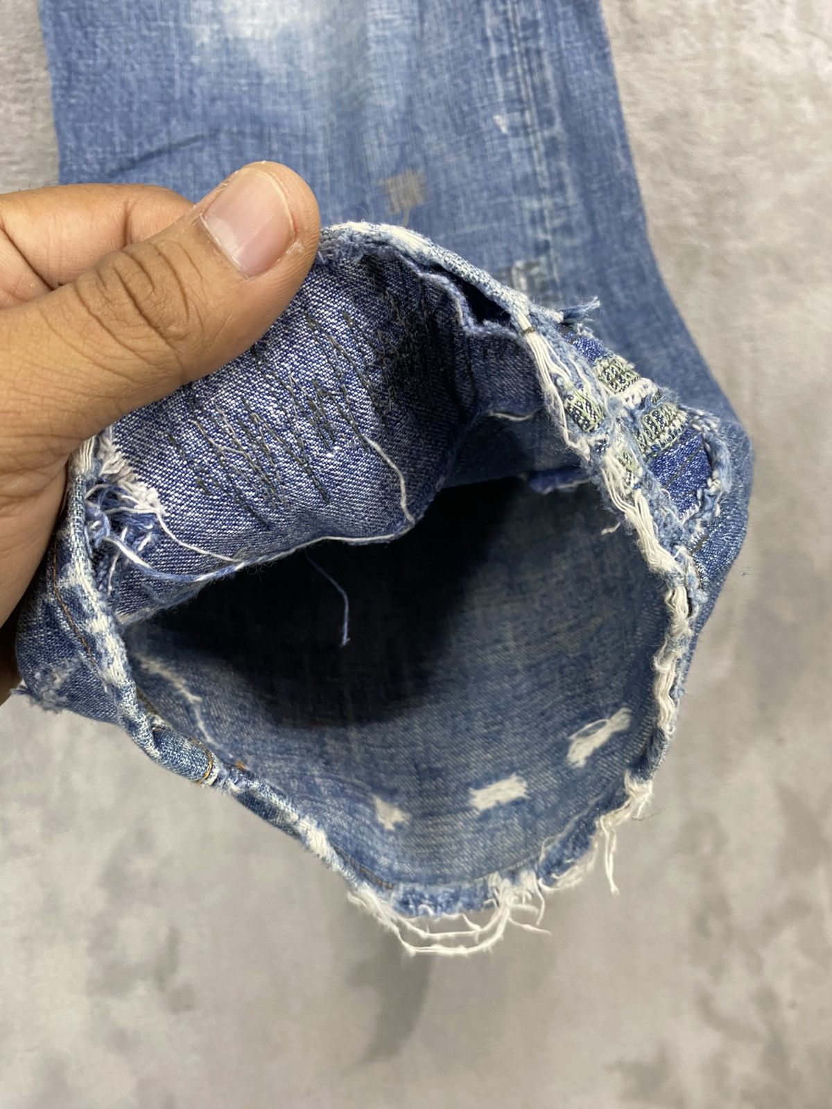 If Six Was Nine RIPPED🔥RNA SLANG DISTRESSED DENIM UNDERCOVER DESIGN JEANS Size US 32 / EU 48 - 6 Thumbnail