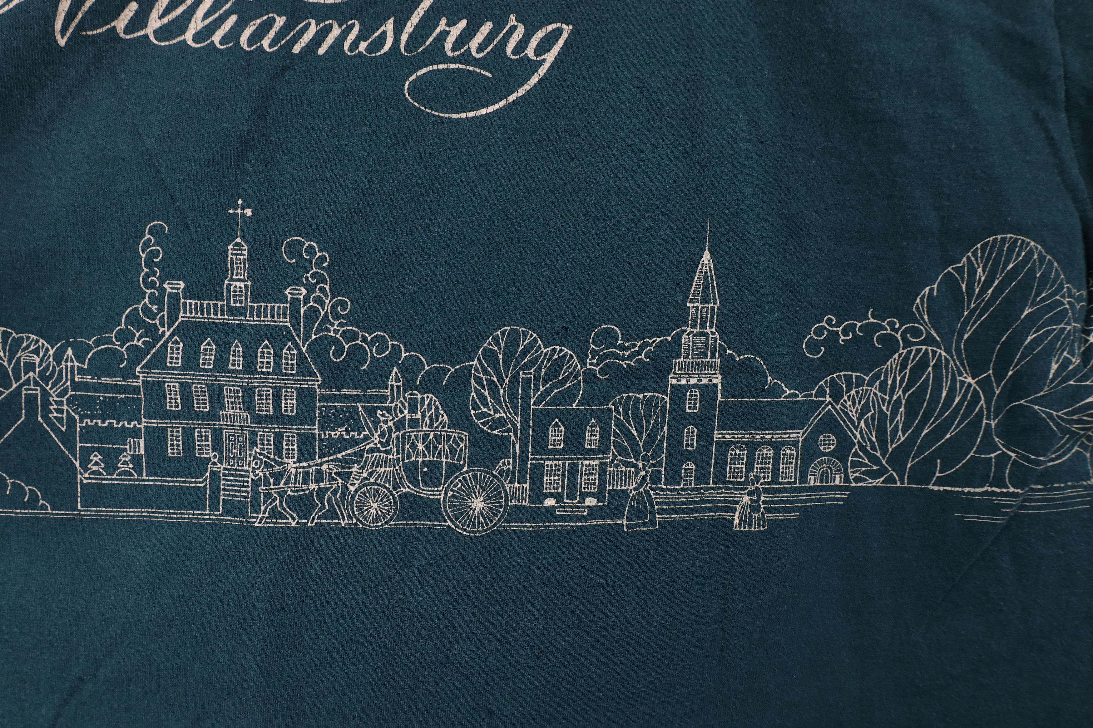Vintage Vintage 90s Streetwear Williamsburg T-Shirt Green USA Size US XXL / EU 58 / 5 - 6 Thumbnail