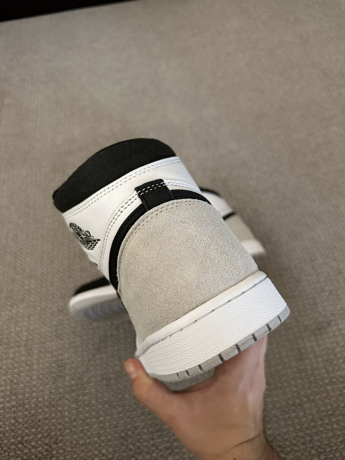 Nike Jordan 1 Bleached Coral Size US 11 / EU 44 - 5 Thumbnail