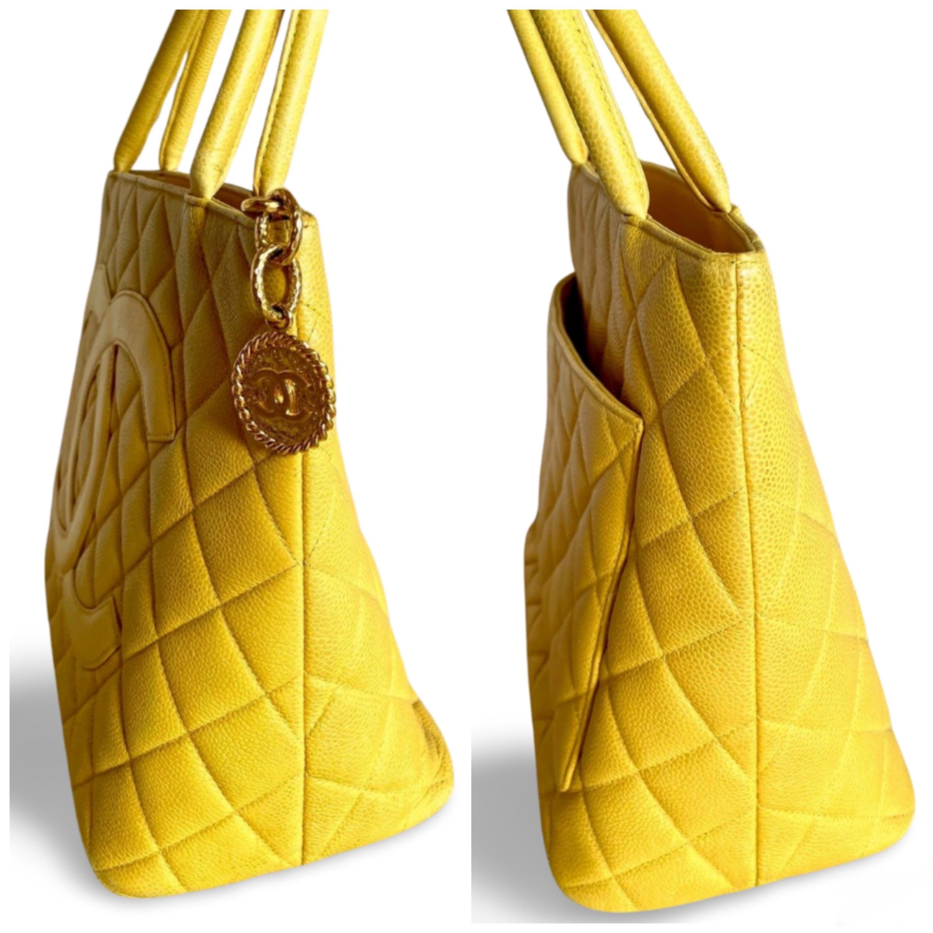 Chanel Vintage CHANEL yellow caviarskin classic tote bag, Medaillon Size ONE SIZE - 4 Thumbnail