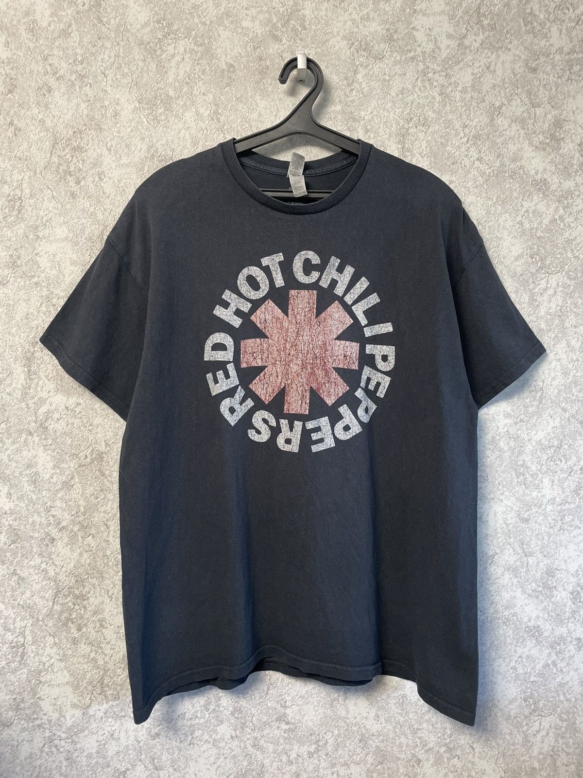 Band Tees Vintage Red Hot Chili Peppers Rock Band T-Shirt Size US XL / EU 56 / 4 - 1 Thumbnail