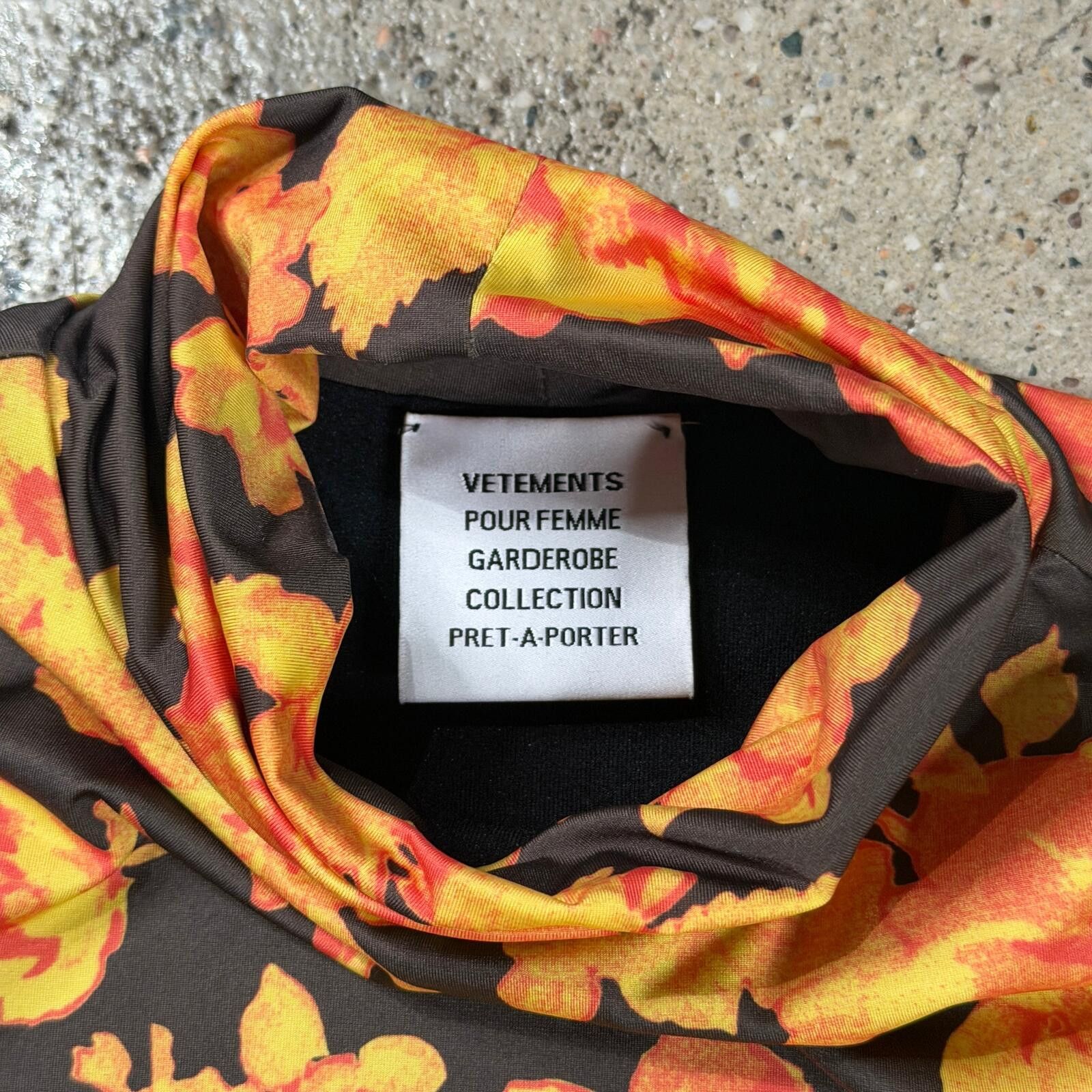 Vetements Vetements Acid Flower Gloved LS Size US S / EU 44-46 / 1 - 9 Thumbnail