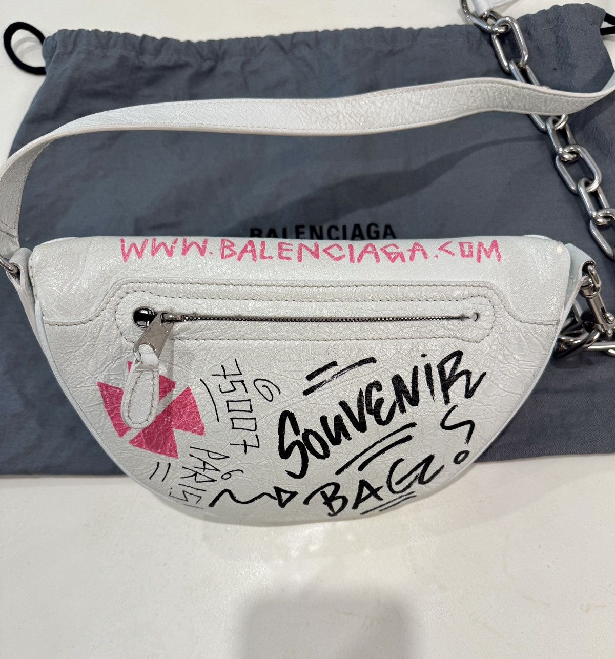 Balenciaga Balenciaga Souvenir XS Graffiti Belt Bag Size ONE SIZE - 3 Thumbnail