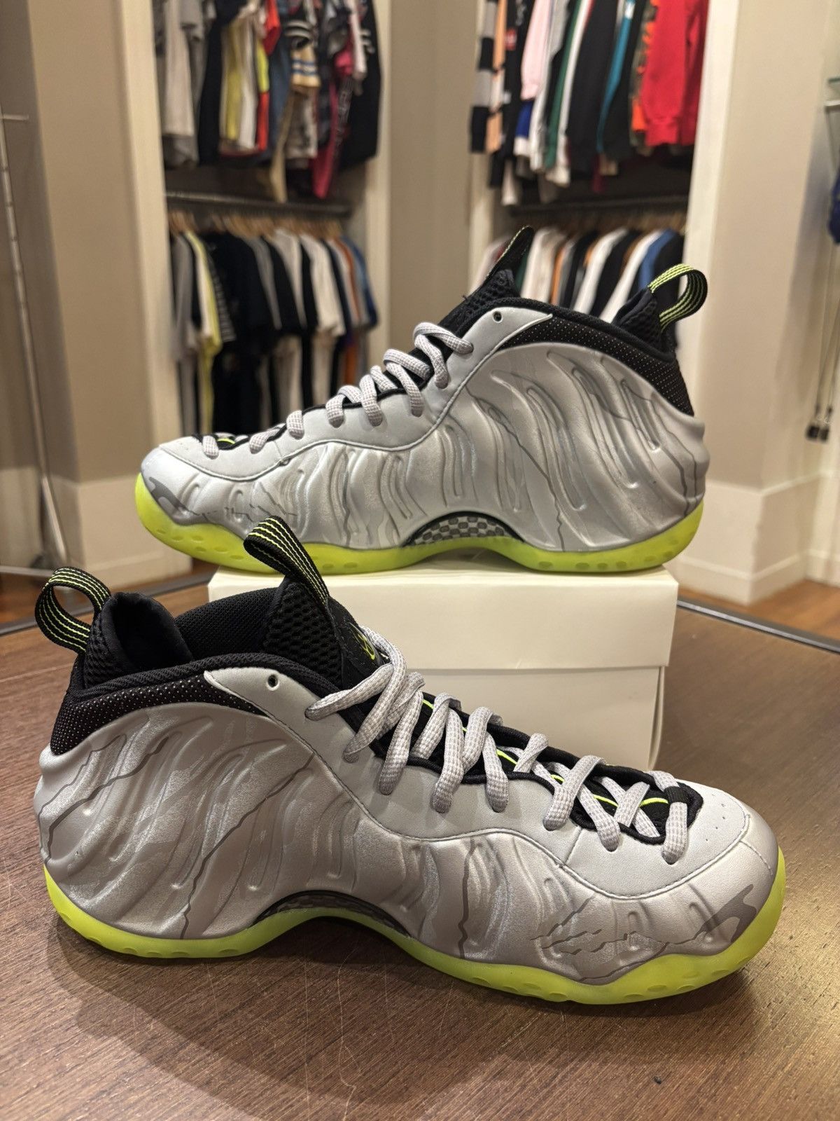 Nike Nike Air Foamposite One Silver Volt Camo Size US 10.5 / EU 43-44 - 2 Thumbnail
