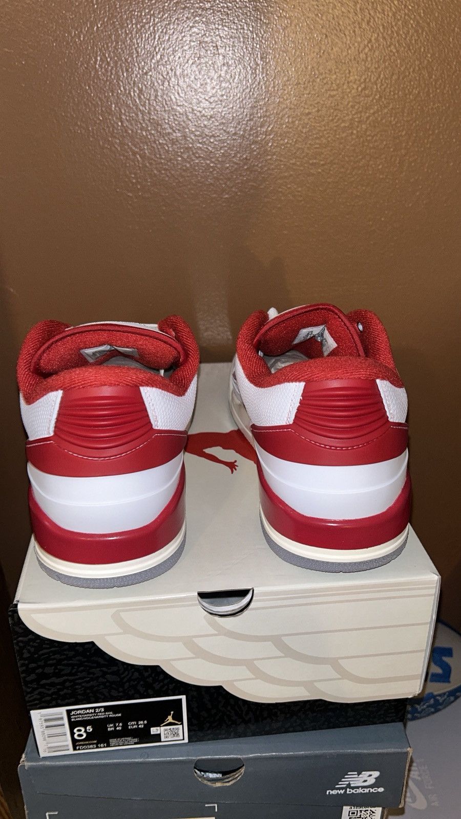 Jordan Brand Jordan 2/3 White Varsity Red Size US 8.5 / EU 41-42 - 3 Thumbnail