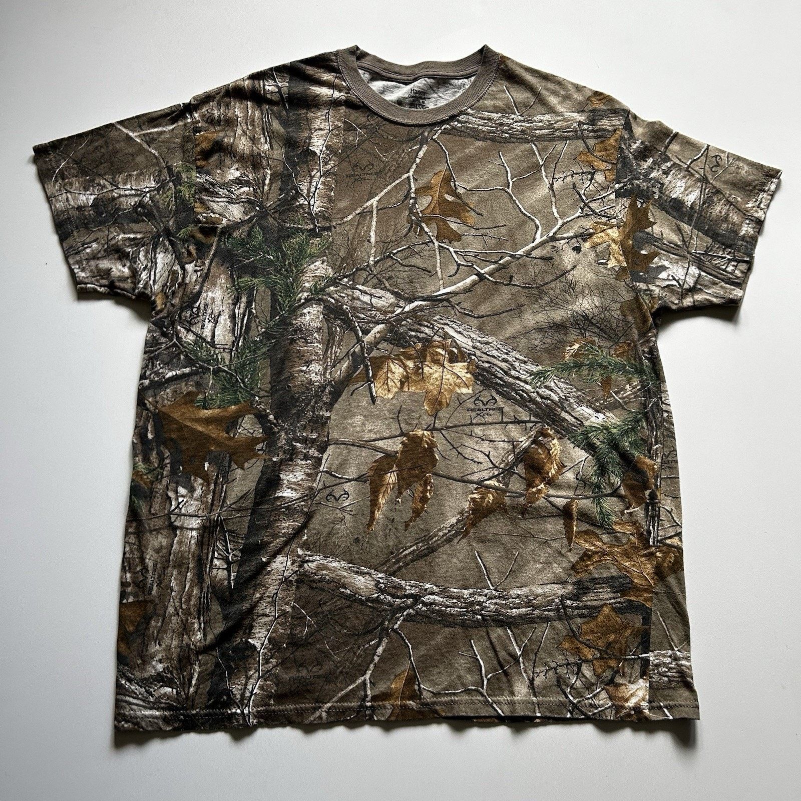 Hanes Vintage Realtree Camo T Shirt XL Y2K Camouflage Pocket Tee Size US XL / EU 56 / 4 - 1 Thumbnail