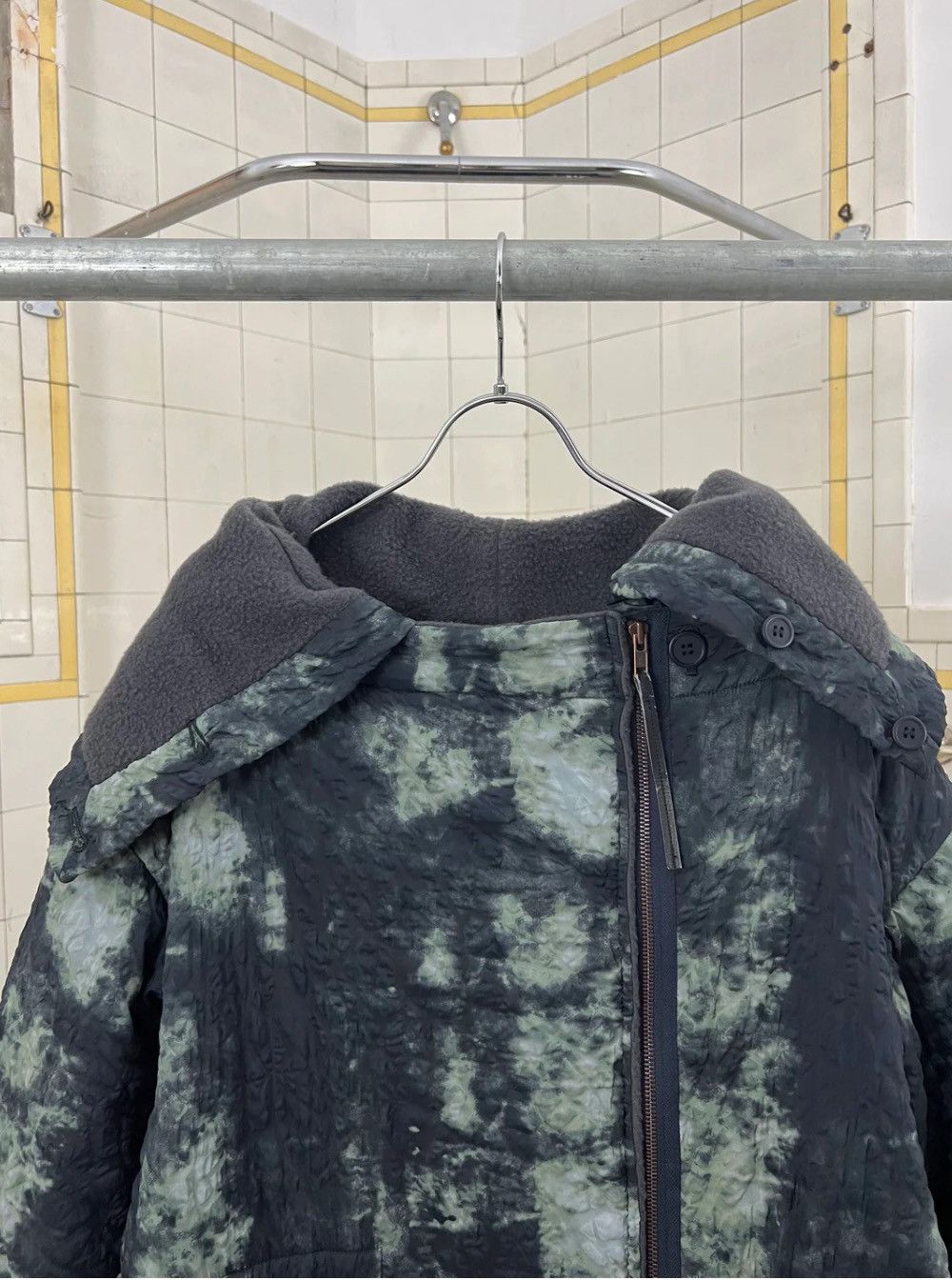 Issey Miyake × Vintage Archive Issey Miyake Crinkle Dyed Puffer with Fleece Lining Size US L / EU 52-54 / 3 - 4 Thumbnail