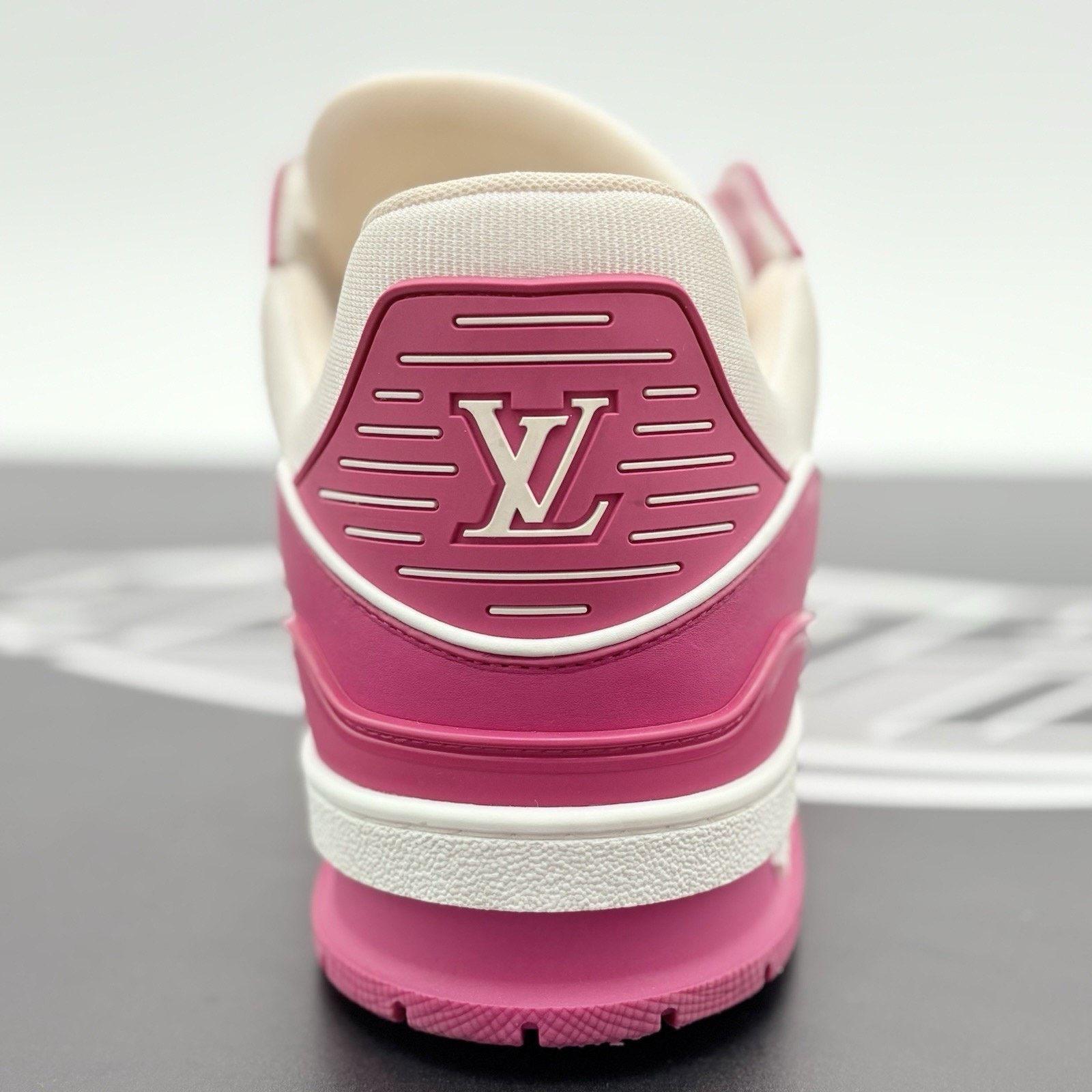 Louis Vuitton Louis Vuitton Trainer ' White Pink ' | EXCELLENT COND! Size US 11.5 / EU 44-45 - 3 Thumbnail
