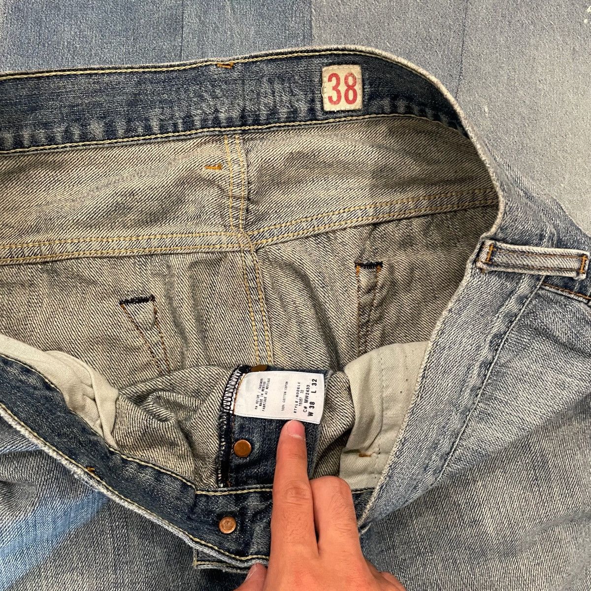 Guess × Vintage CRAZY Baggy Y2K Guess Denim Size US 35 - 4 Thumbnail