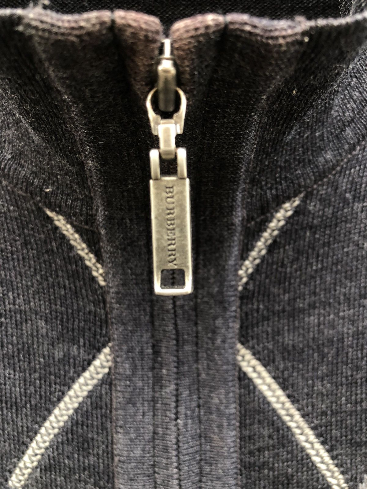 Burberry × Vintage Vintage Burberry London Zipper Knitwear Diamond Pattern Size US M / EU 48-50 / 2 - 7 Thumbnail